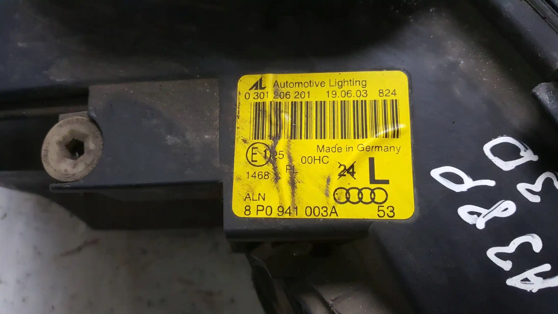 LAMPA LEWY PRZÓD PRZEDNIA 8P0941003A AUDI A3 8P 03-08