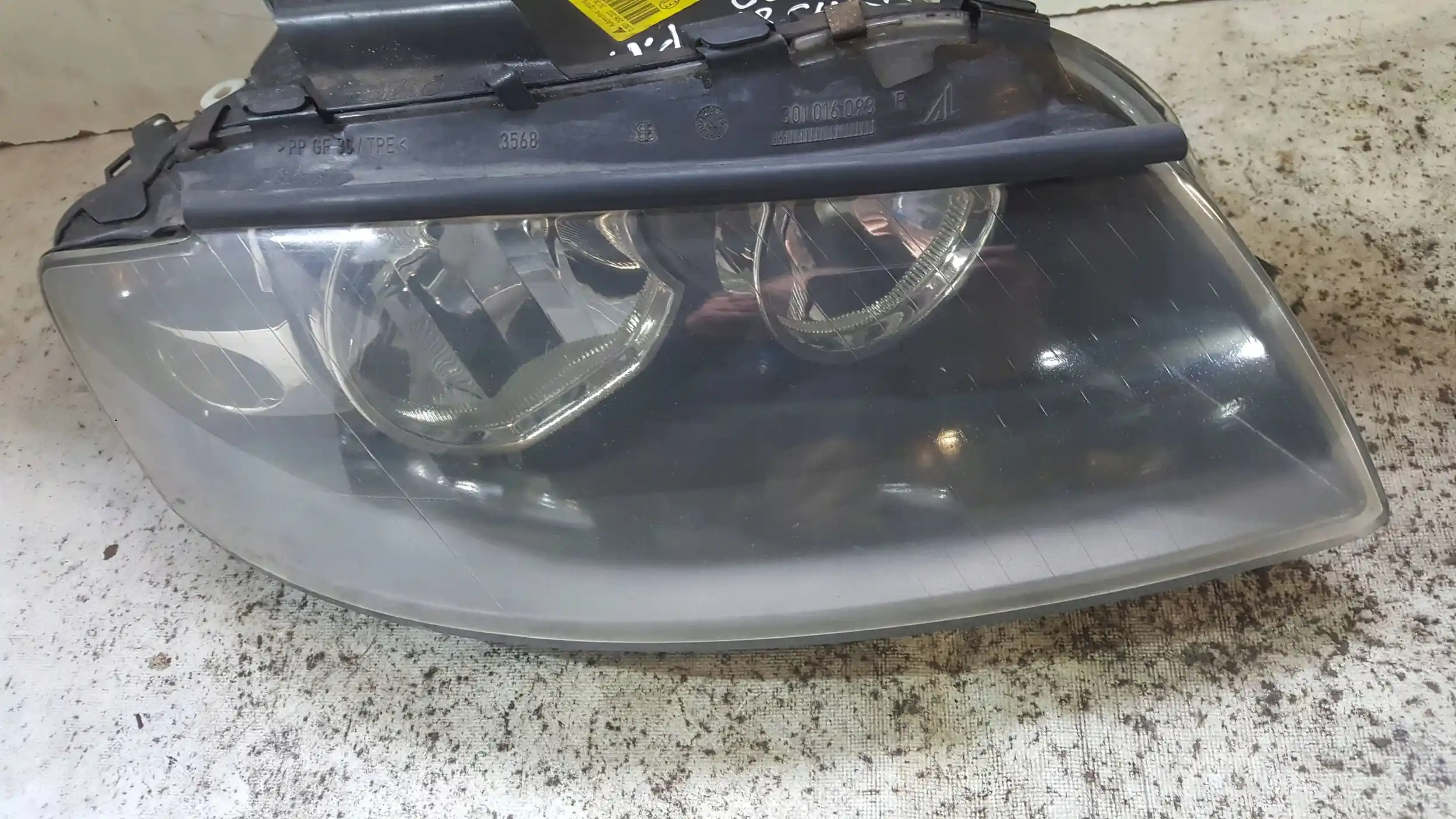 LAMPA PRAWY PRZÓD PRZEDNIA 8P0941004A AUDI A3 8P 03-08