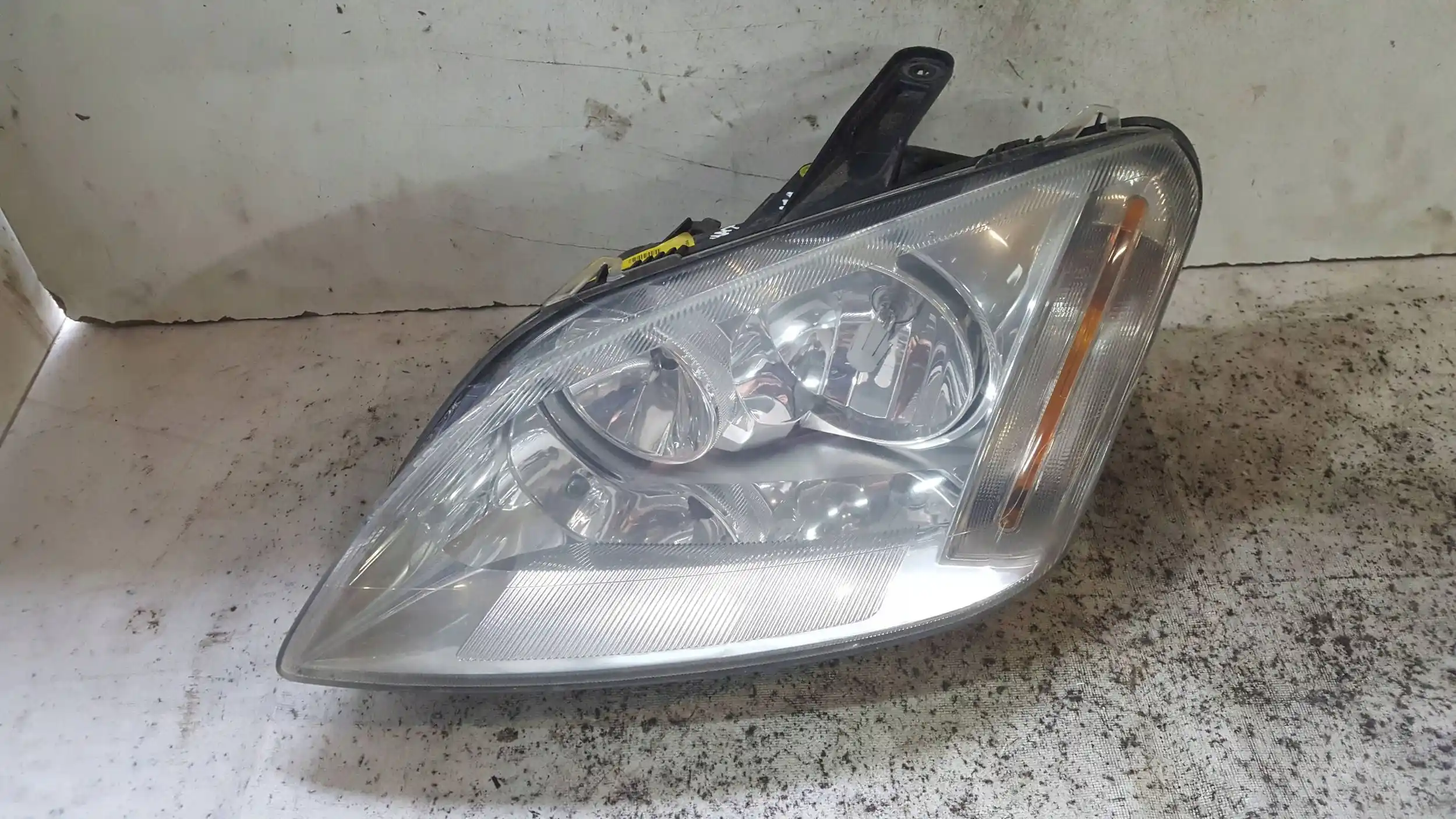 LAMPA LEWY PRZÓD PRZEDNIA 3M5113006AH FORD C-MAX MK1 03-06