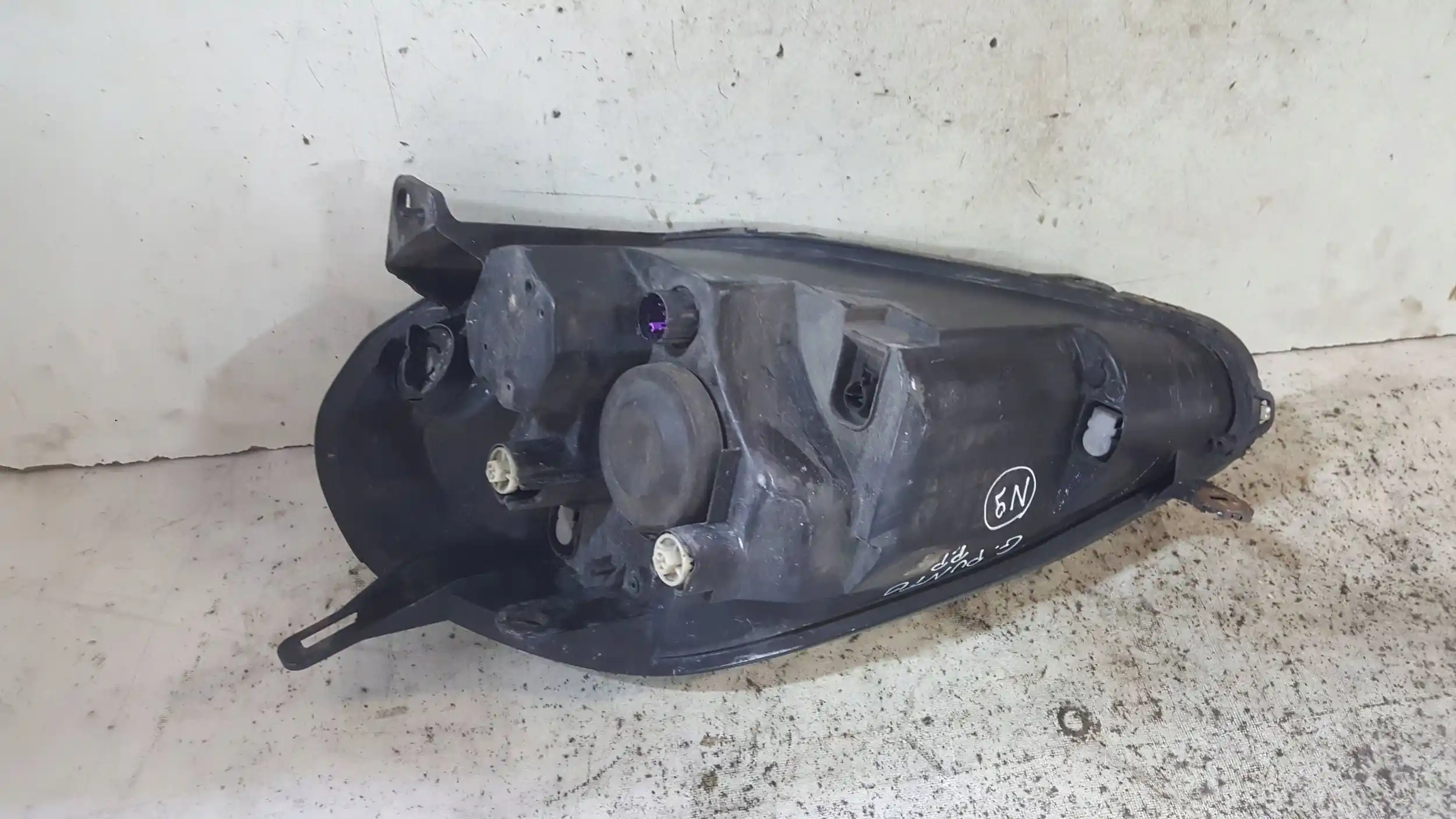 LAMPA PRAWY PRZÓD PRZEDNIA FIAT GRANDE PUNTO 05-09