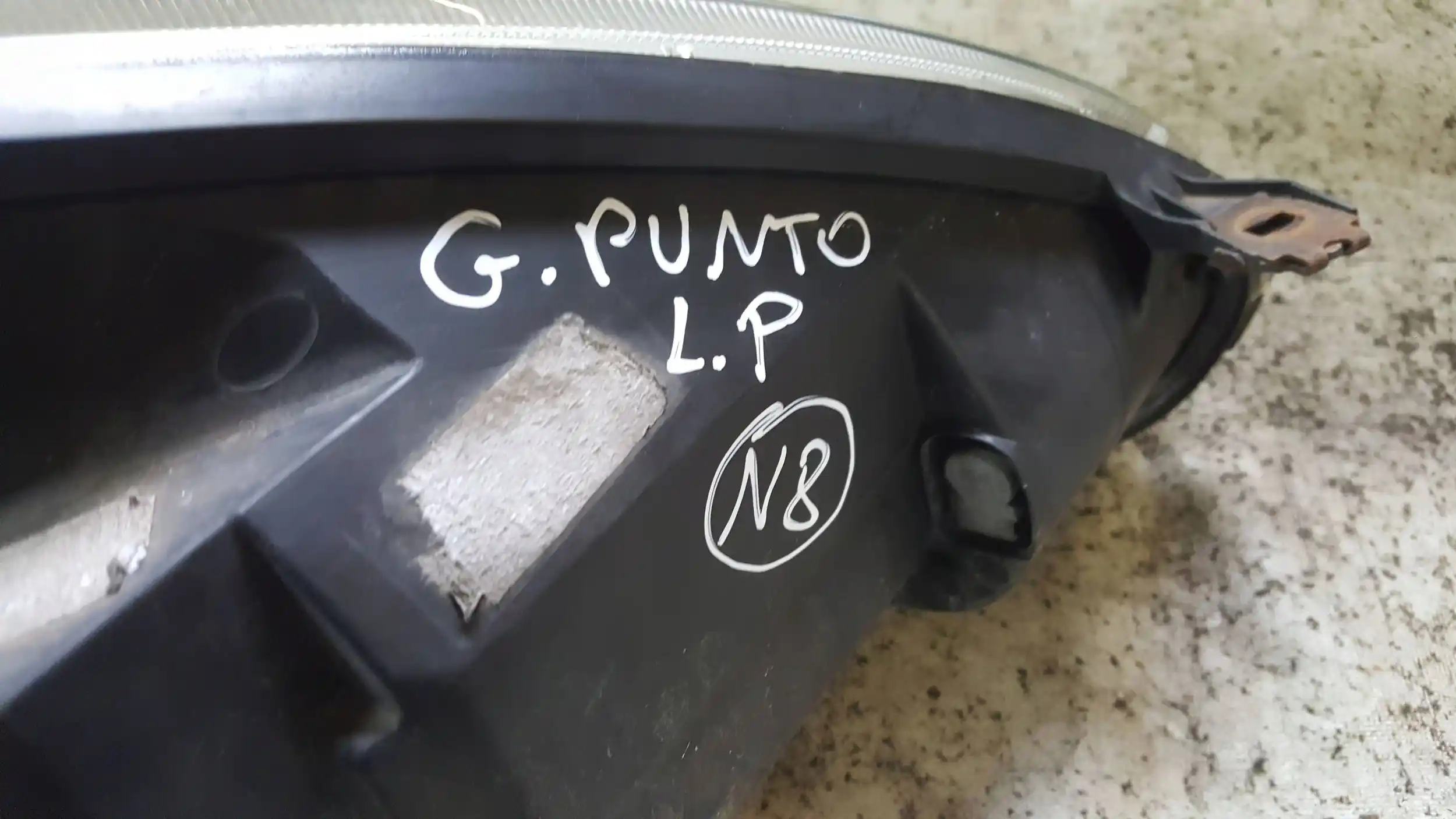 LAMPA LEWY PRZÓD PRZEDNIA FIAT GRANDE PUNTO 05-09