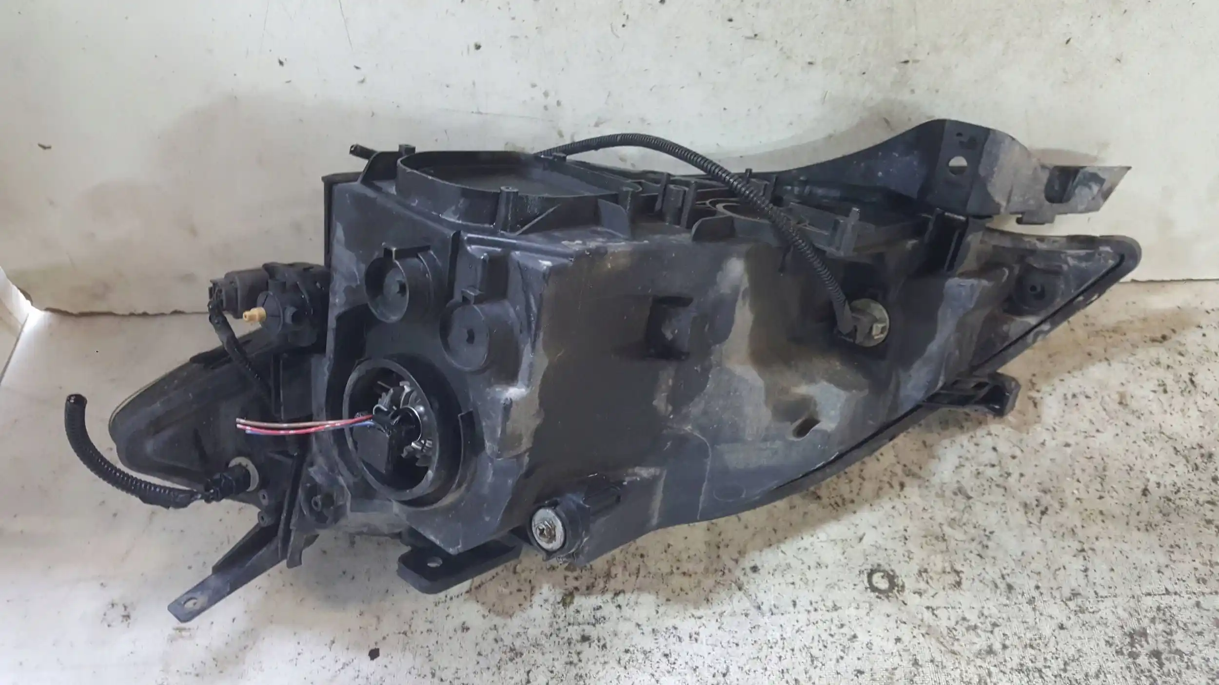 LAMPA PRAWY PRZÓD PRZEDNIA HONDA FR-V LIFT 07-09