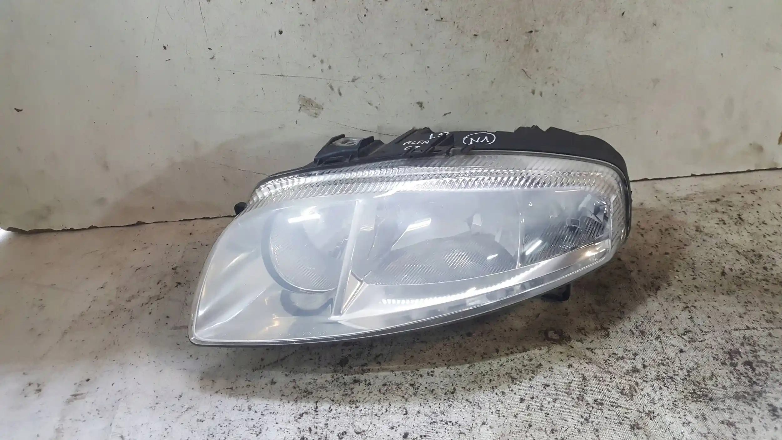 LAMPA LEWY PRZÓD PRZEDNIA ALFA ROMEO GT 03-