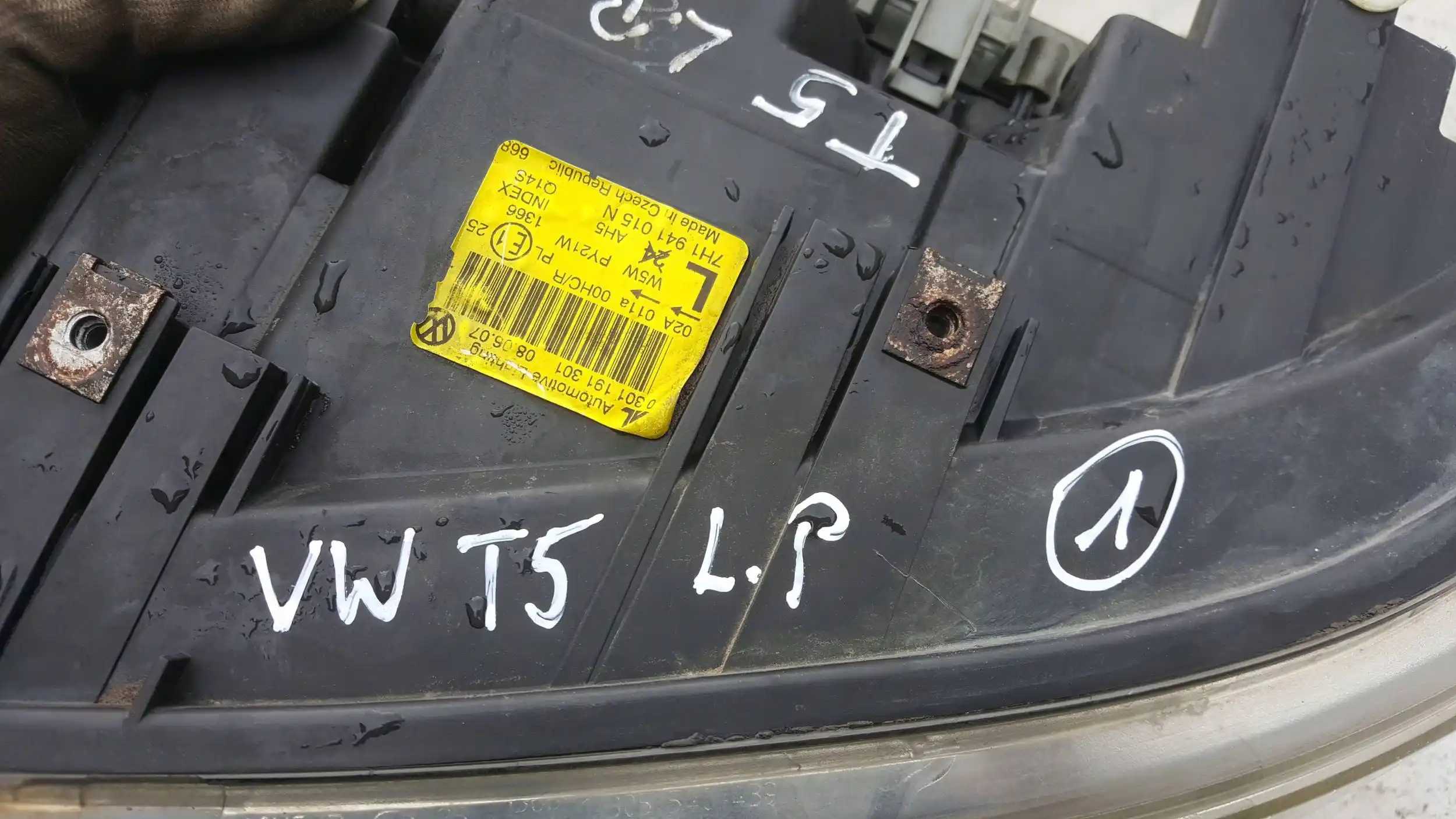 LAMPA LEWY PRZÓD PRZEDNIA 7H1941015N VW T5 03-09