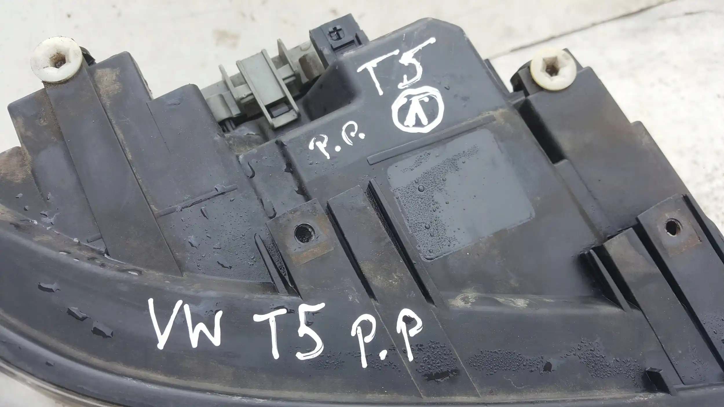 LAMPA PRAWY PRZÓD PRZEDNIA 7H1941016J VW T5 03-09