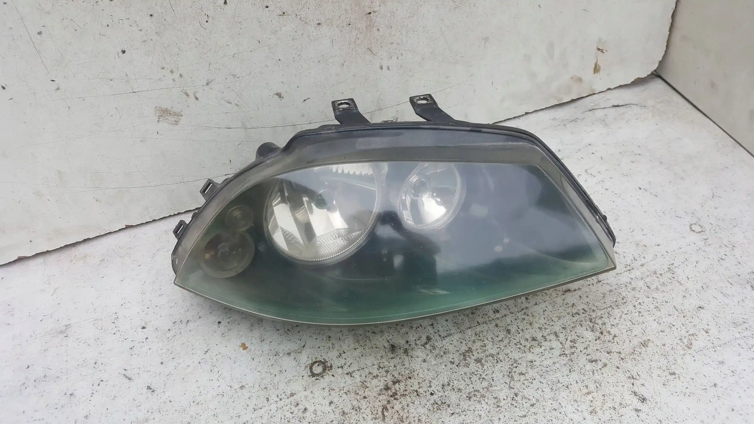 LAMPA PRAWY PRZÓD PRZEDNIA SEAT IBIZA III 6L1 CORDOBA II 6L2 LIFT 05-08