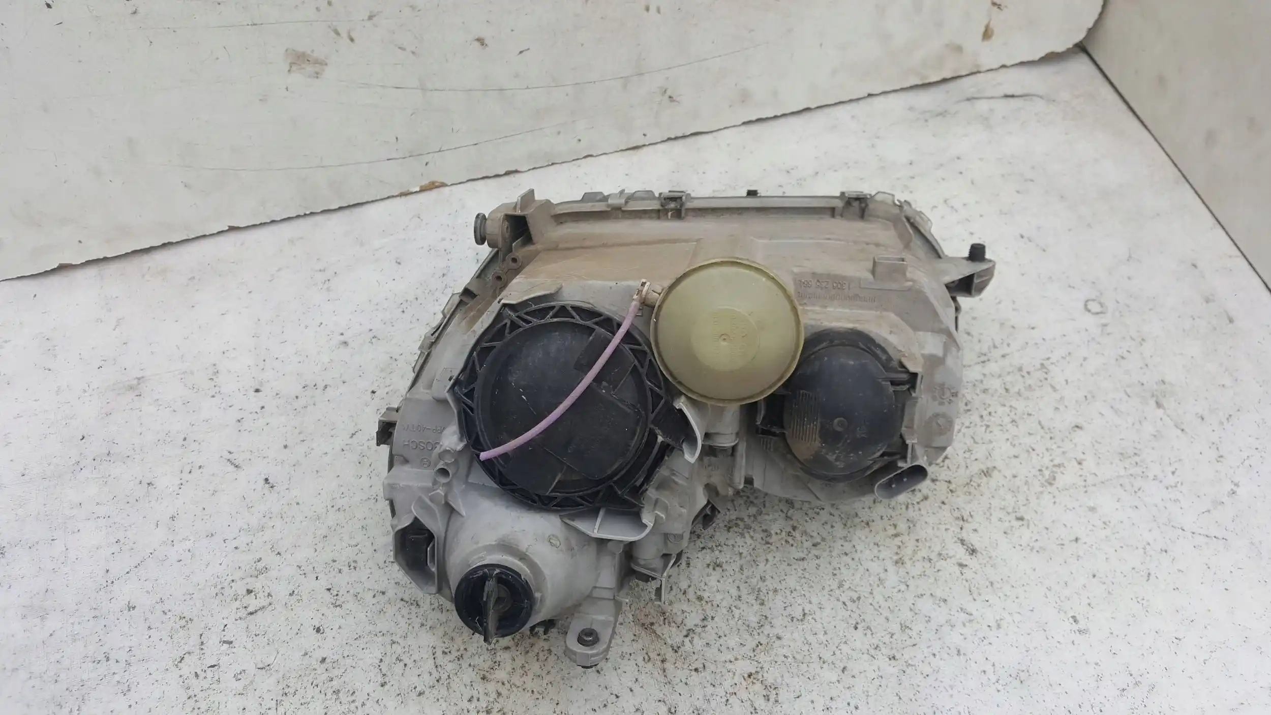 LAMPA PRAWY PRZÓD PRZEDNIA 0301166202 A2038200261 MERCEDES C-KLASA W203 00-