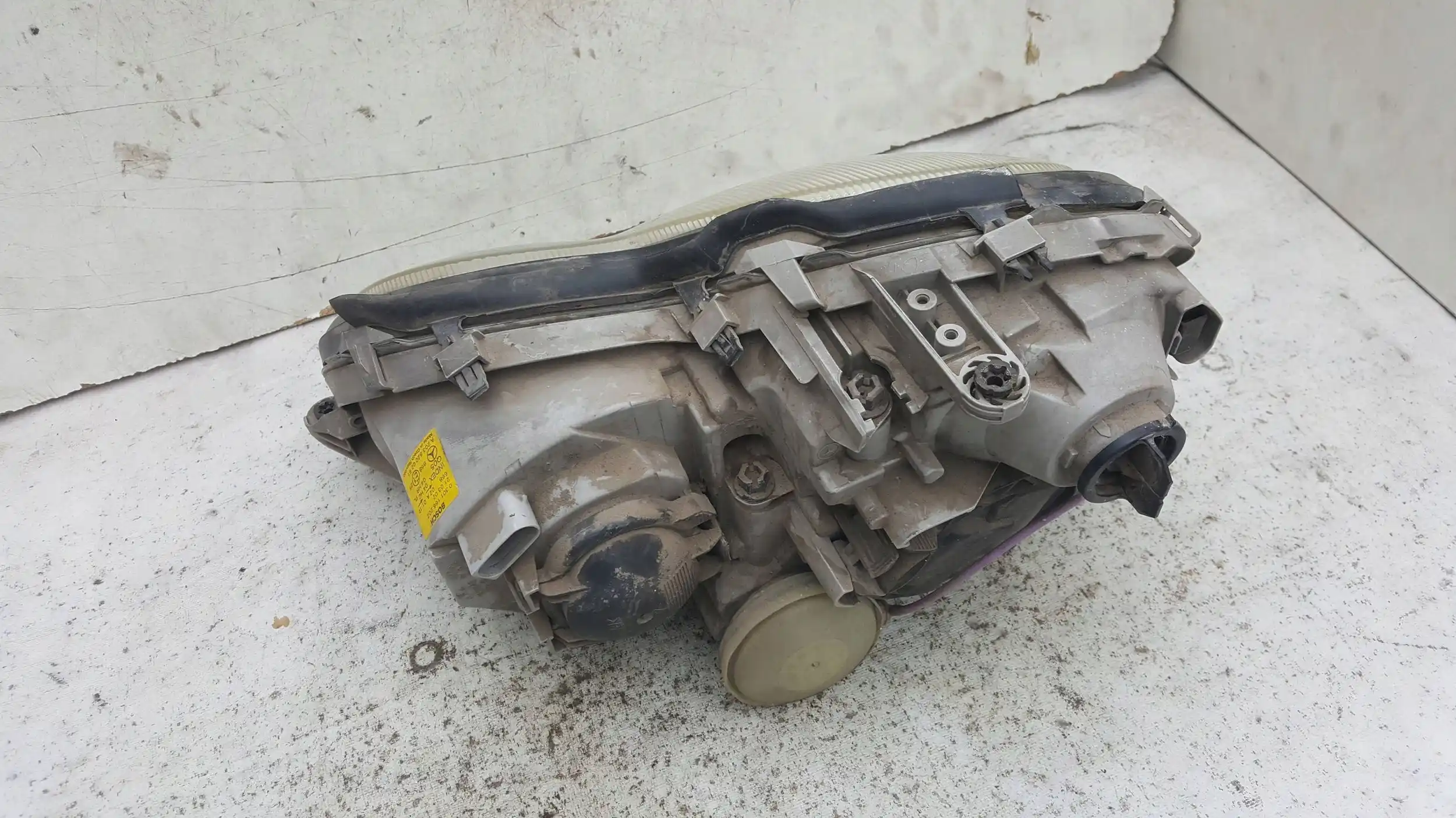 LAMPA PRAWY PRZÓD PRZEDNIA 0301166202 A2038200261 MERCEDES C-KLASA W203 00-