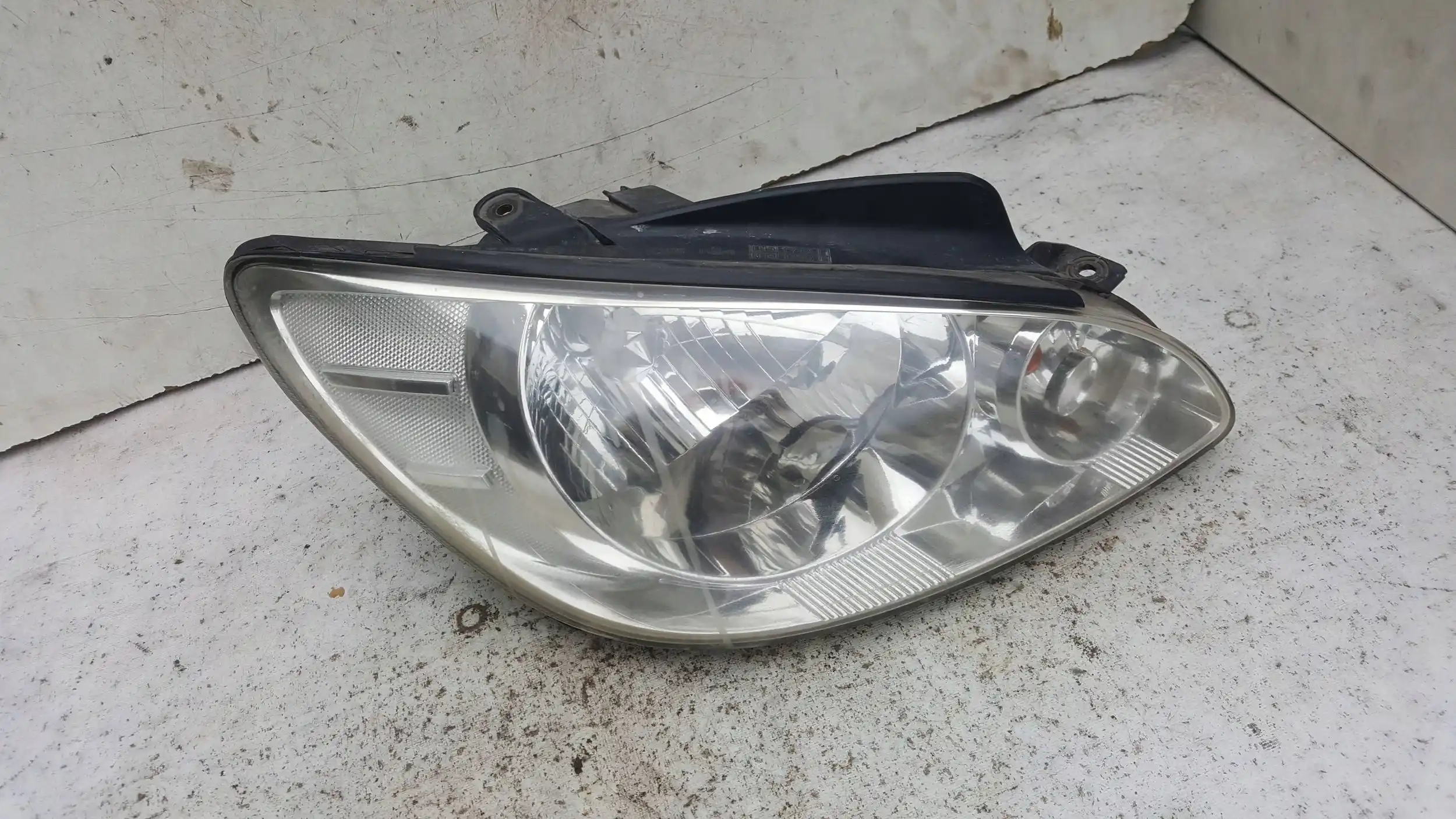 LAMPA PRAWY PRZÓD PRZEDNIA HYUNDAI GETZ LIFT 05-11