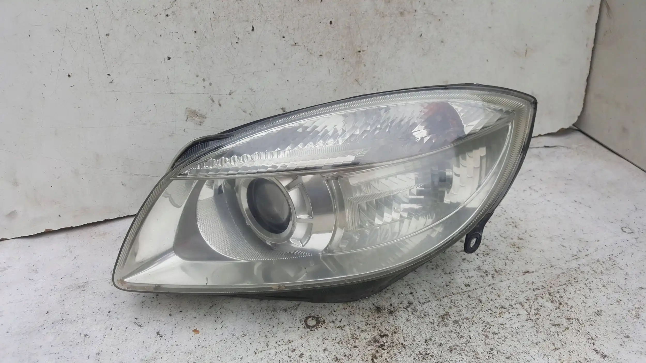 LAMPA LEWY PRZÓD PRZEDNIA SKODA FABIA II ROOMSTER 7-10