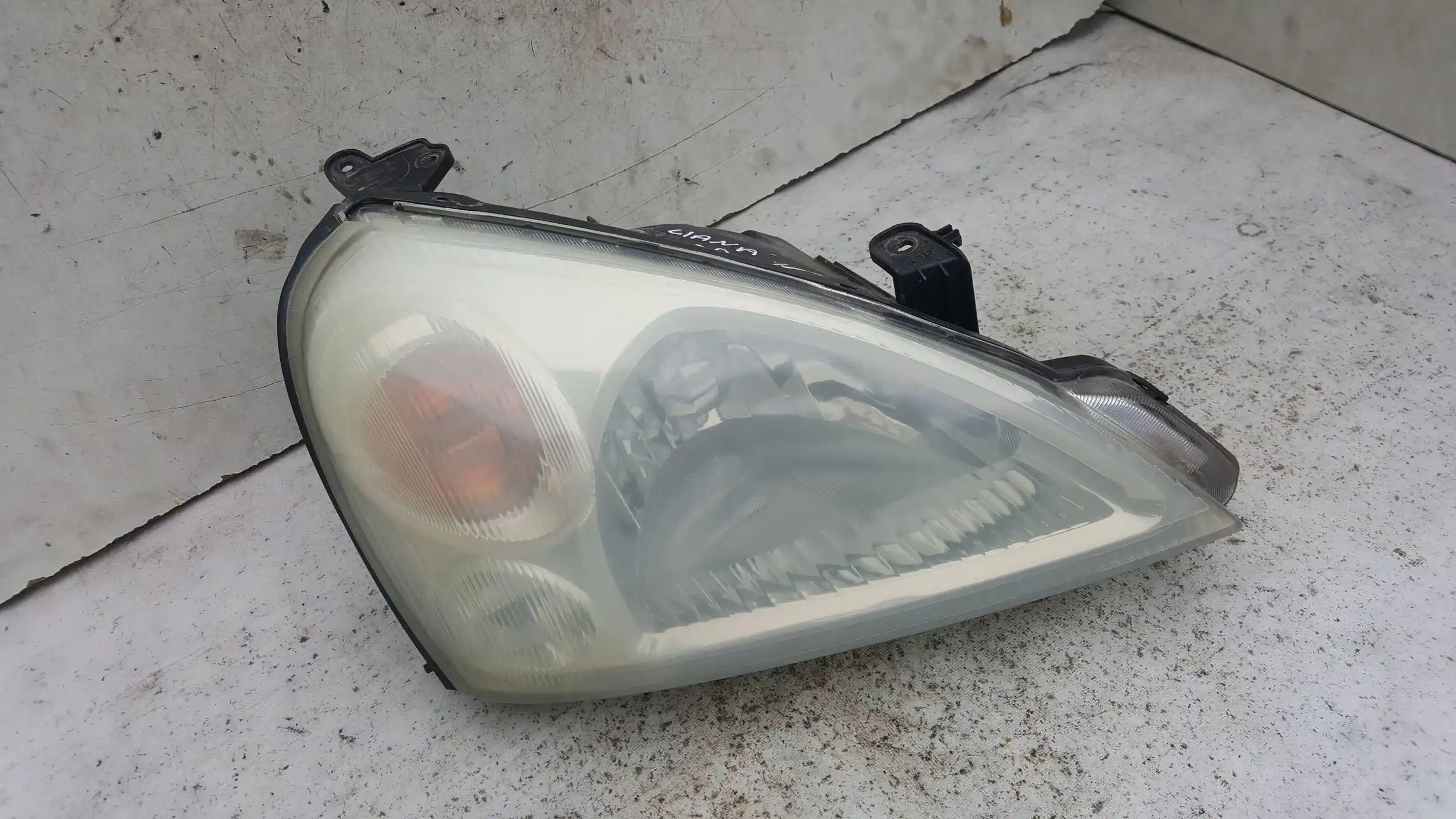 LAMPA PRAWY PRZÓD PRZEDNIA SUZUKI LIANA 01-