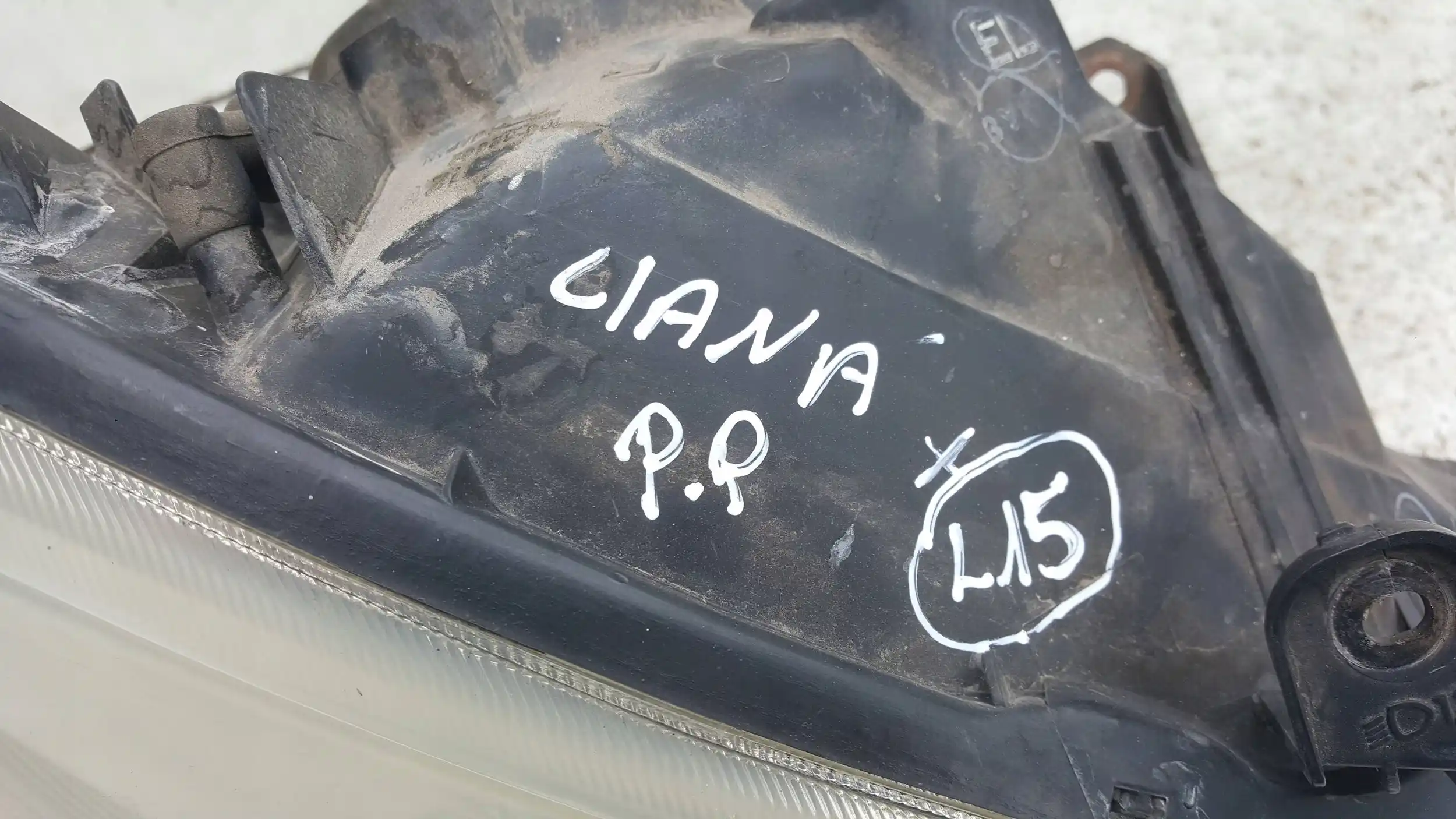 LAMPA PRAWY PRZÓD PRZEDNIA SUZUKI LIANA 01-