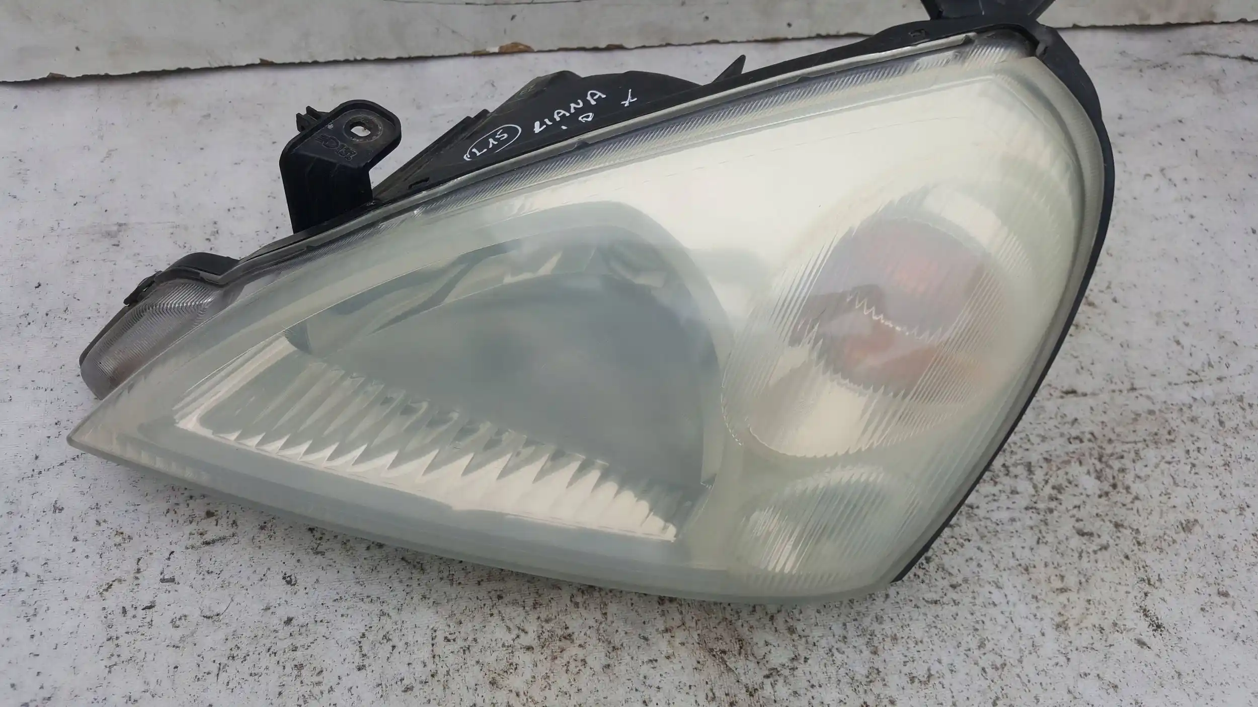 LAMPA LEWY PRZÓD PRZEDNIA SUZUKI LIANA 01-