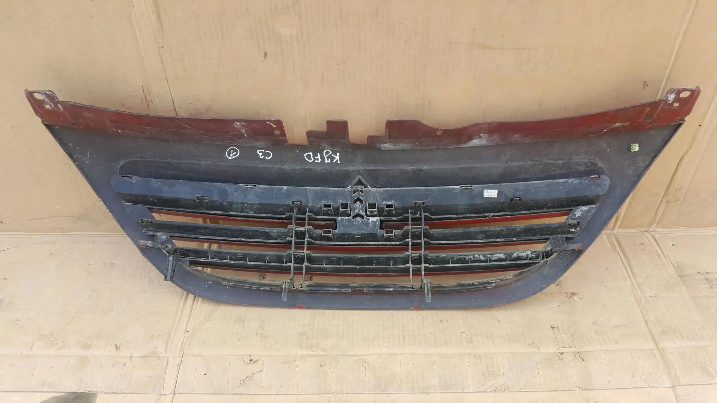 GRILL ATRAPA CHŁODNICY CITROEN C3 02-05 KJFED