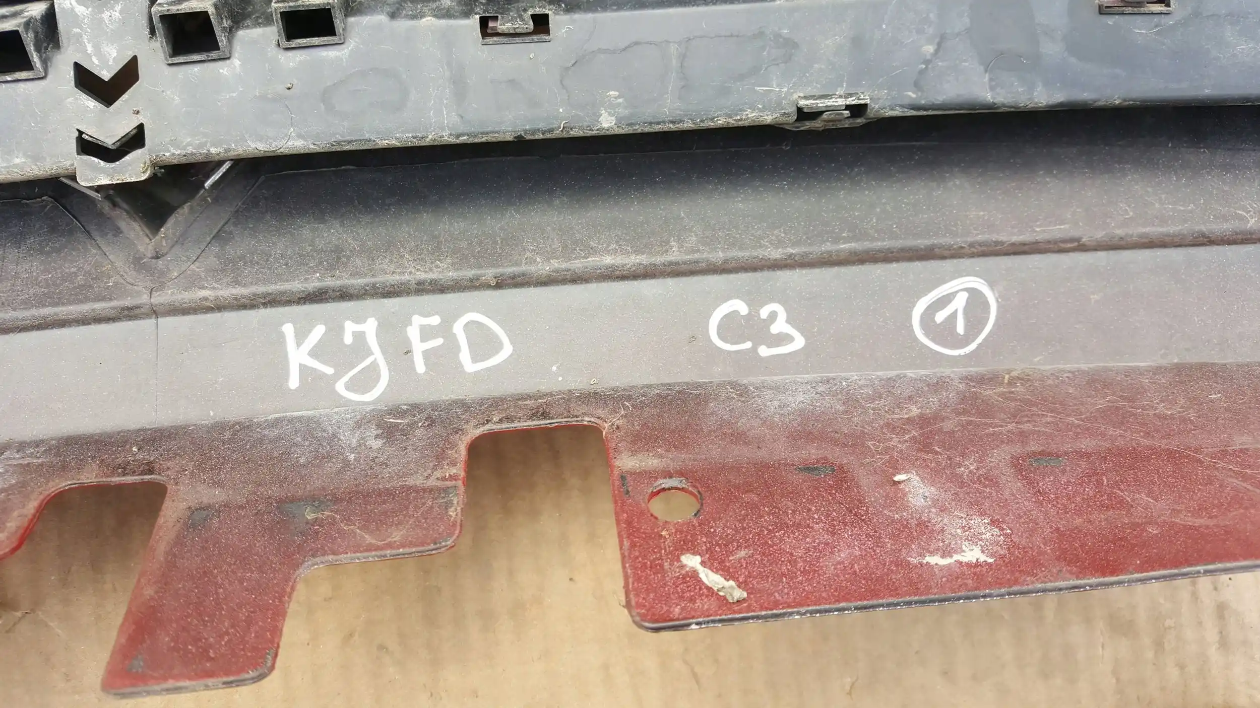 GRILL ATRAPA CHŁODNICY CITROEN C3 02-05 KJFED
