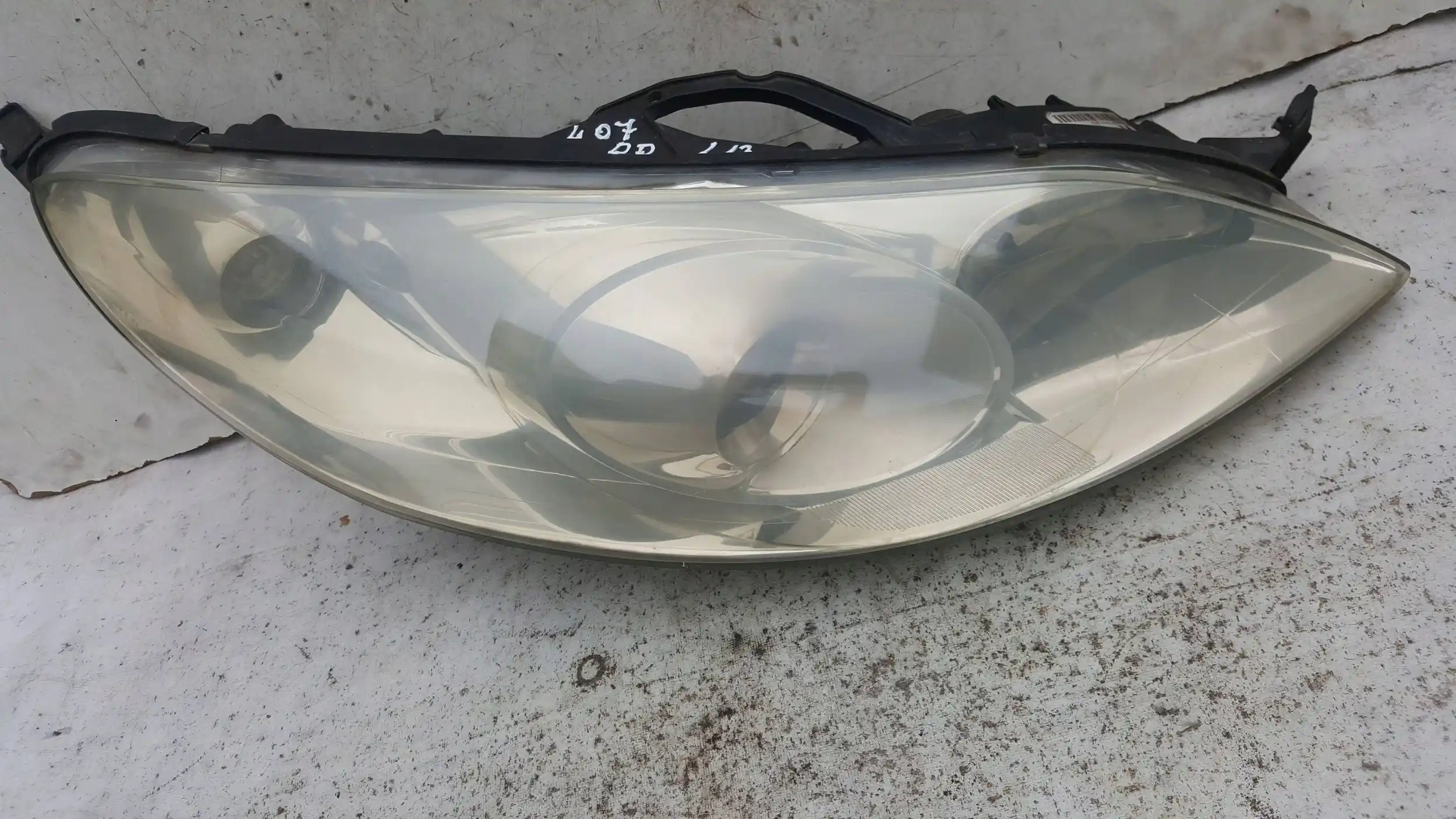 LAMPA PRAWY PRZÓD PRZEDNIA 0301213202 PEUGEOT 407 04-11