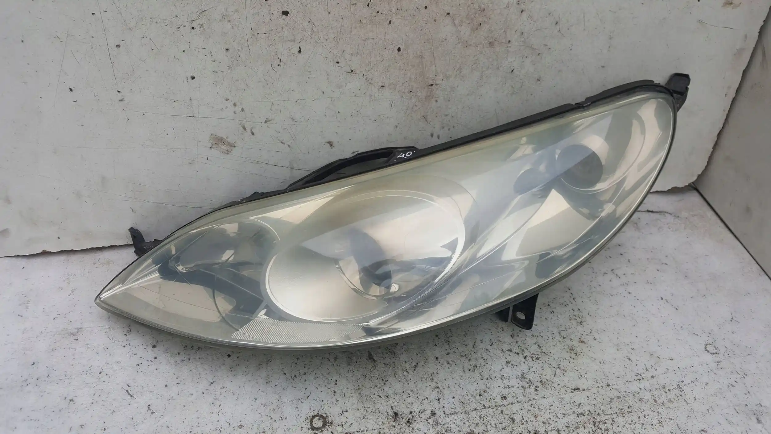 LAMPA LEWY PRZÓD PRZEDNIA 0301213201 PEUGEOT 407 04-11