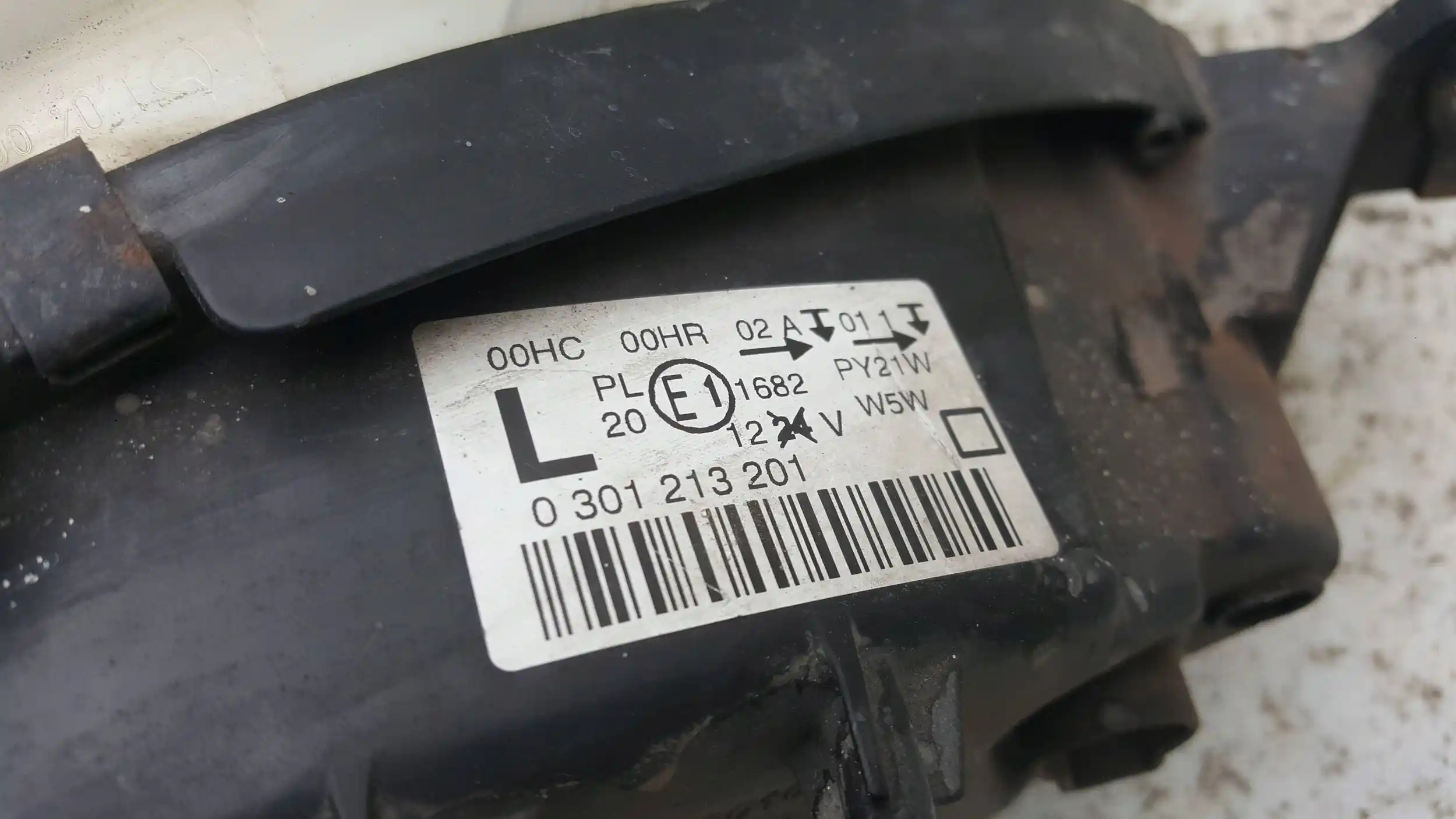 LAMPA LEWY PRZÓD PRZEDNIA 0301213201 PEUGEOT 407 04-11