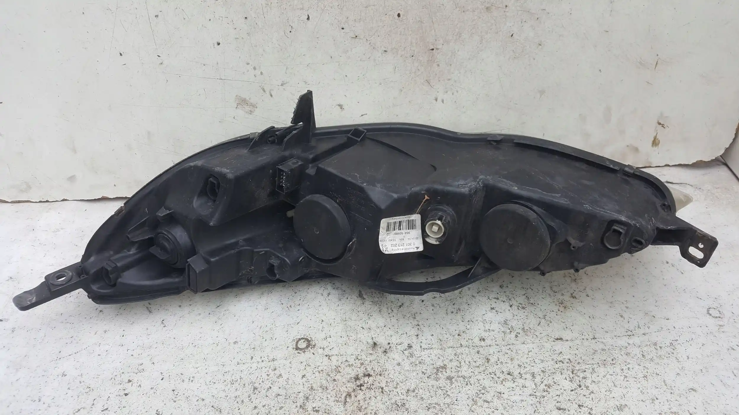 LAMPA PRAWY PRZÓD PRZEDNIA 0301213202 PEUGEOT 407 04-11