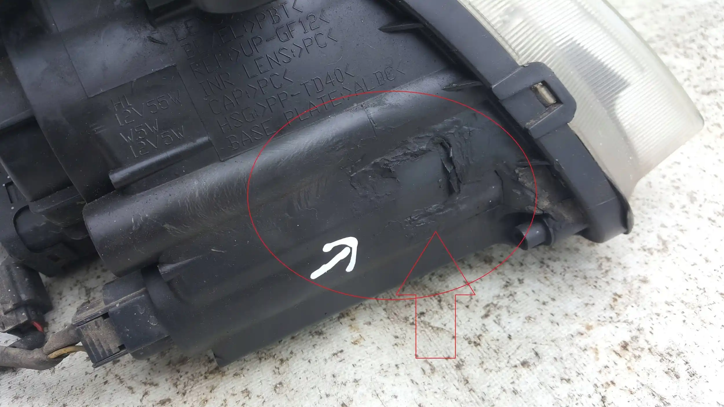 LAMPA LEWY PRZÓD PRZEDNIA 921011H000 KIA CEED I 06-09