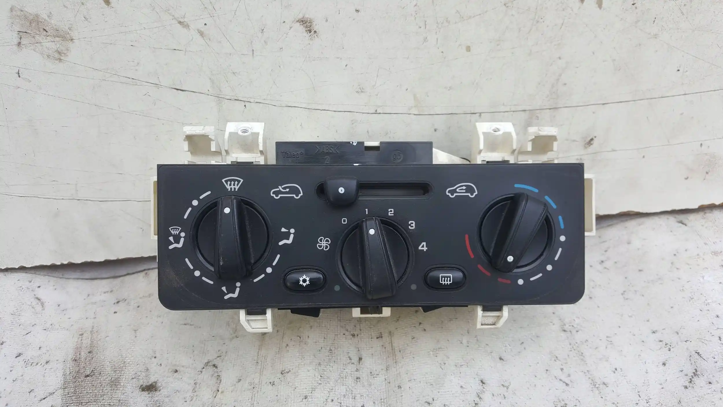 PANEL STEROWANIA NAWIEWEM KLIMATYZACJĄ F664479W CITROEN C3 02-