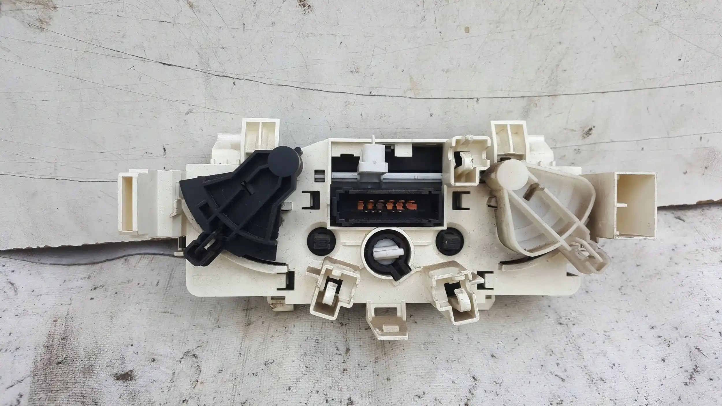 PANEL STEROWANIA NAWIEWEM KLIMATYZACJĄ F664479W CITROEN C3 02-