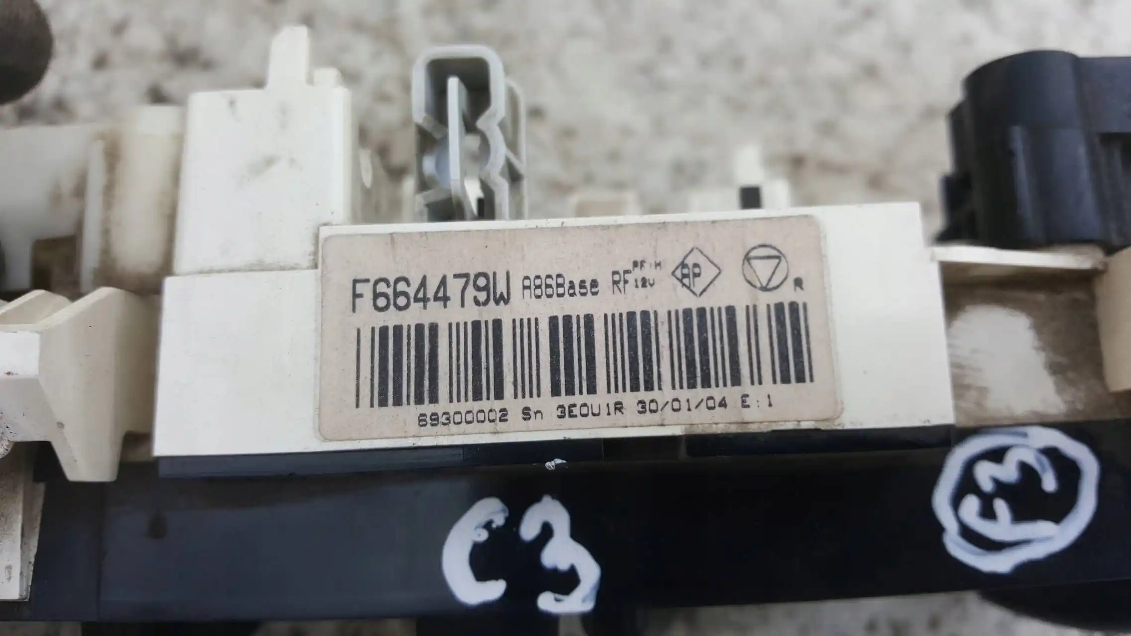 PANEL STEROWANIA NAWIEWEM KLIMATYZACJĄ F664479W CITROEN C3 02-