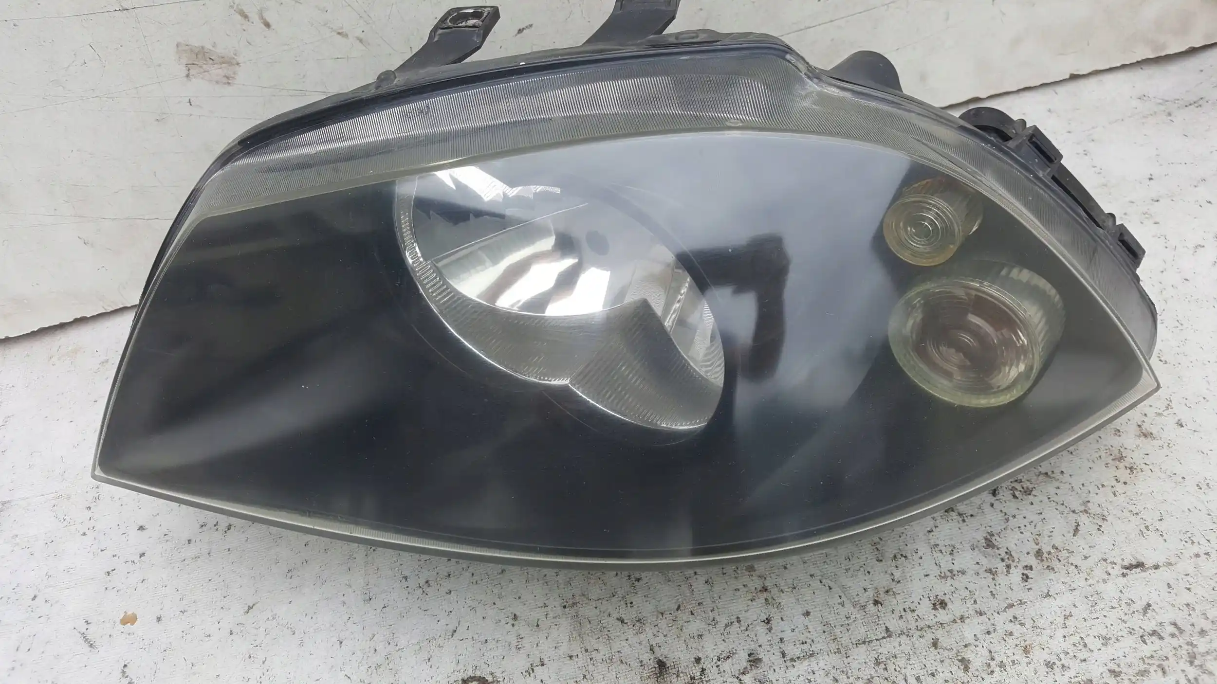 LAMPA LEWY PRZÓD PRZEDNIA SEAT IBIZA III 6L1 CORDOBA II 6L2 02-05