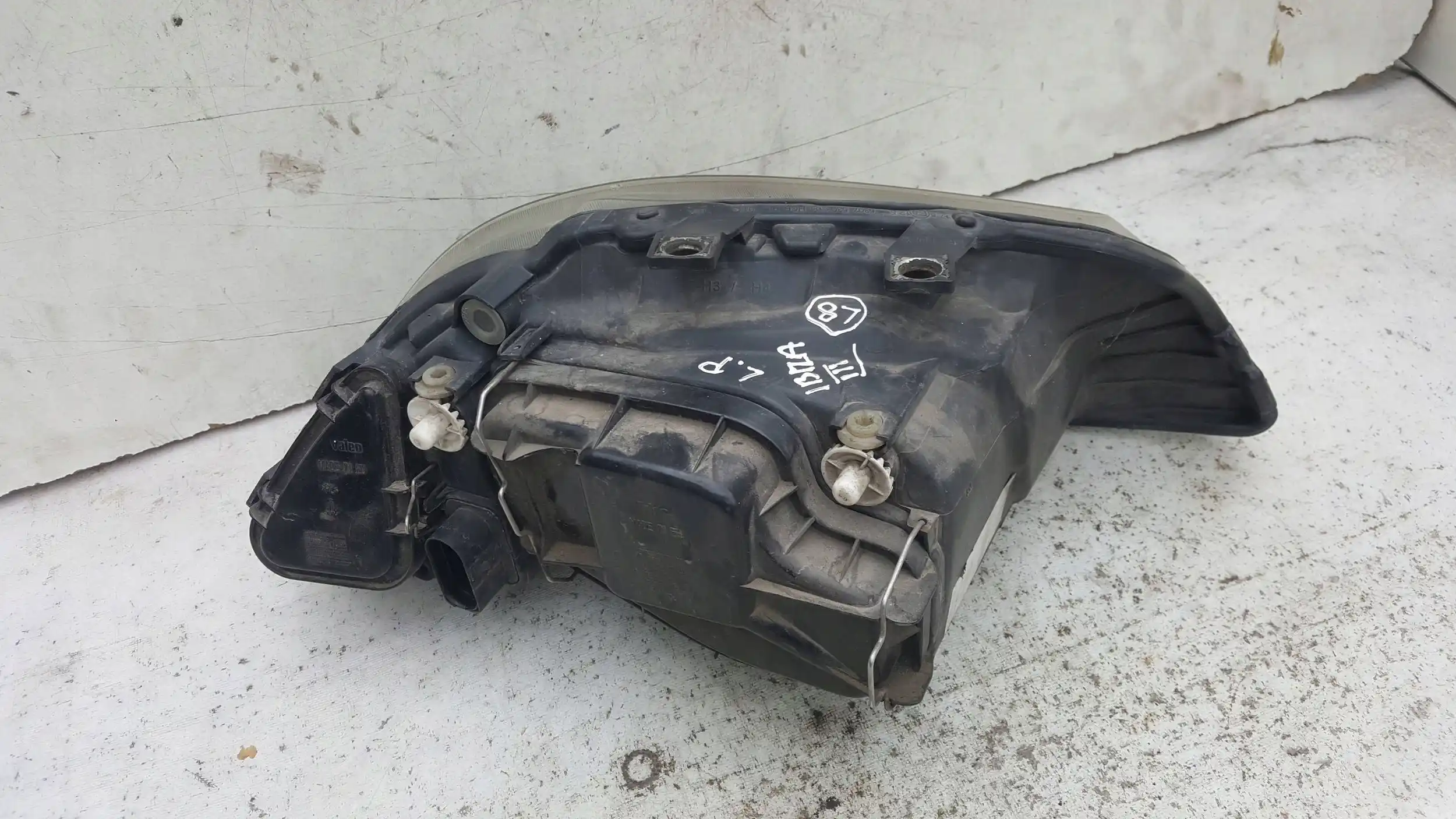 LAMPA LEWY PRZÓD PRZEDNIA SEAT IBIZA III 6L1 CORDOBA II 6L2 02-05