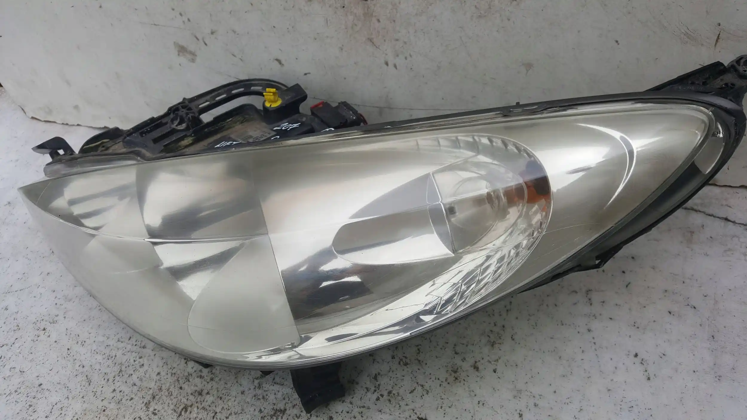 LAMPA LEWY PRZÓD PRZEDNIA 89900880 PEUGEOT 207 LIFT 09-12