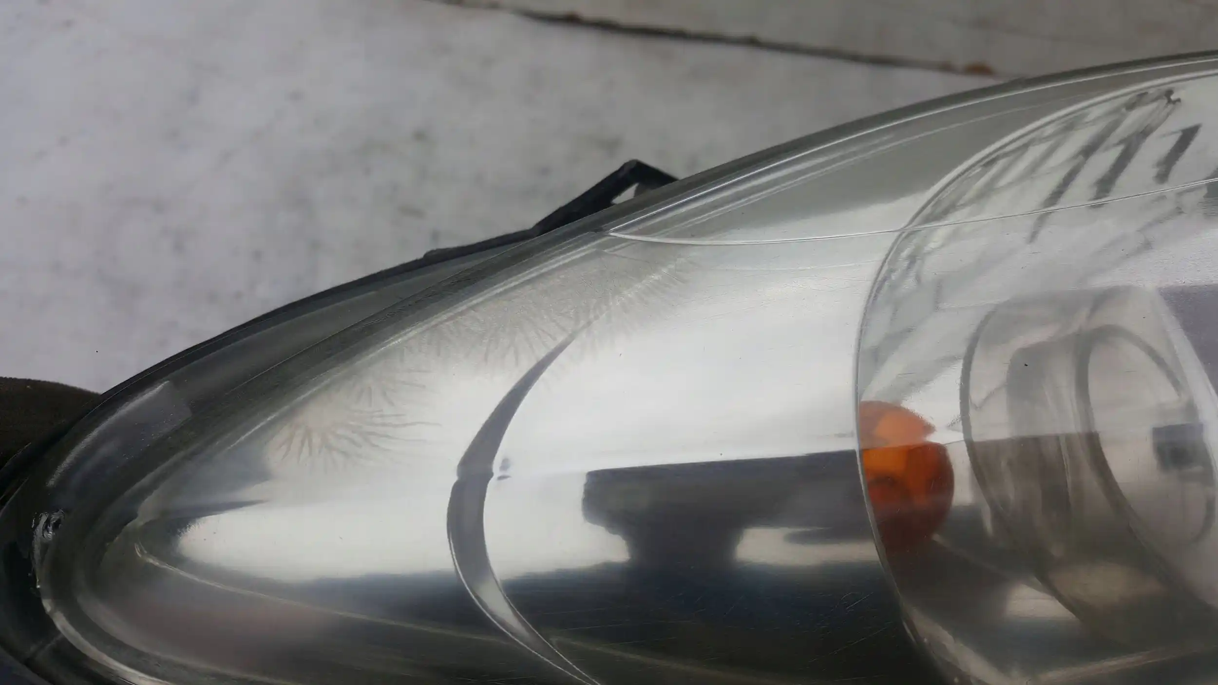 LAMPA LEWY PRZÓD PRZEDNIA 89900880 PEUGEOT 207 LIFT 09-12