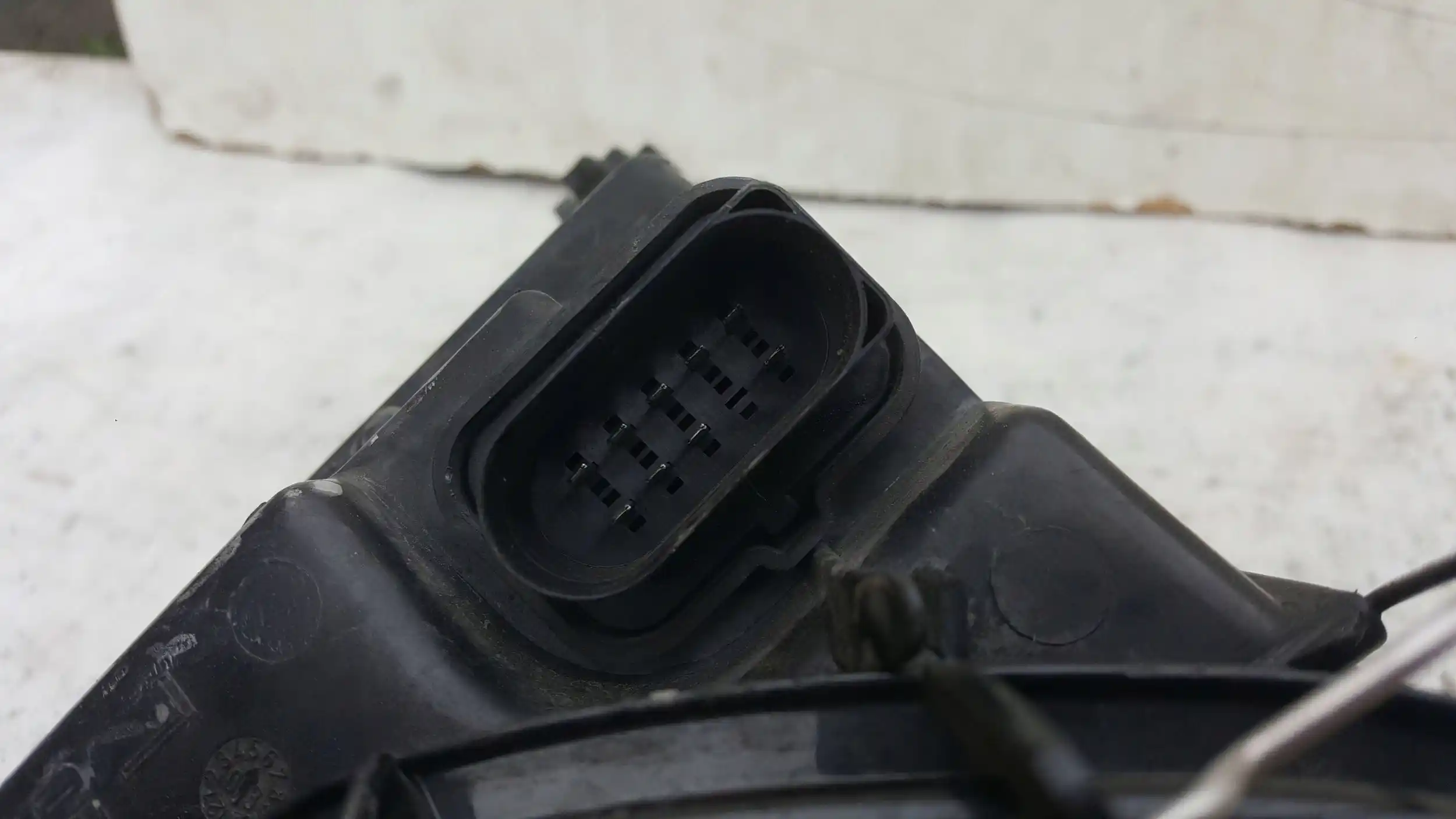 LAMPA PRAWY PRZÓD PRZEDNIA 8Z0941003K AUDI A2 99-