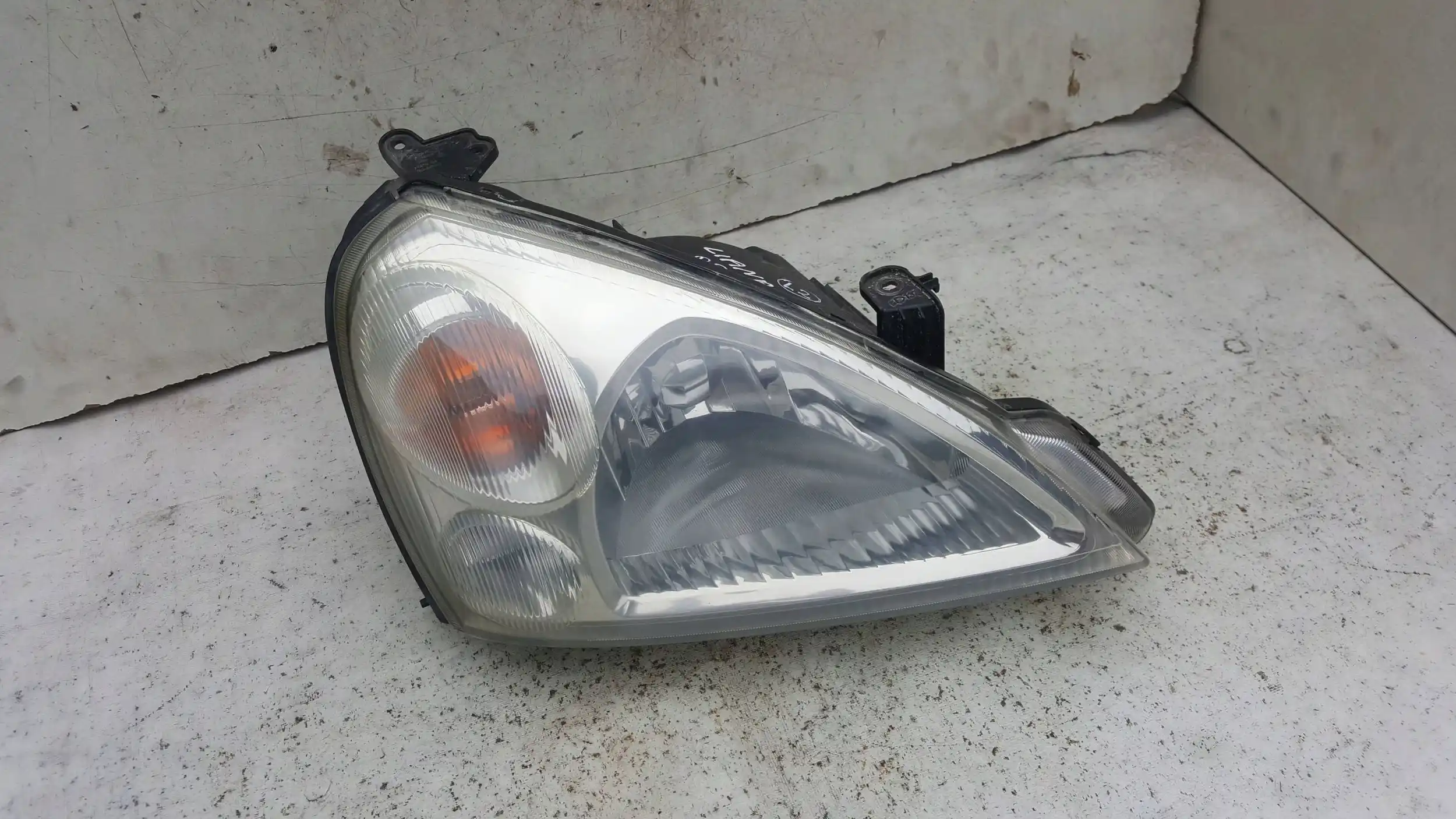 LAMPA PRAWY PRZÓD PRZEDNIA SUZUKI LIANA 01-