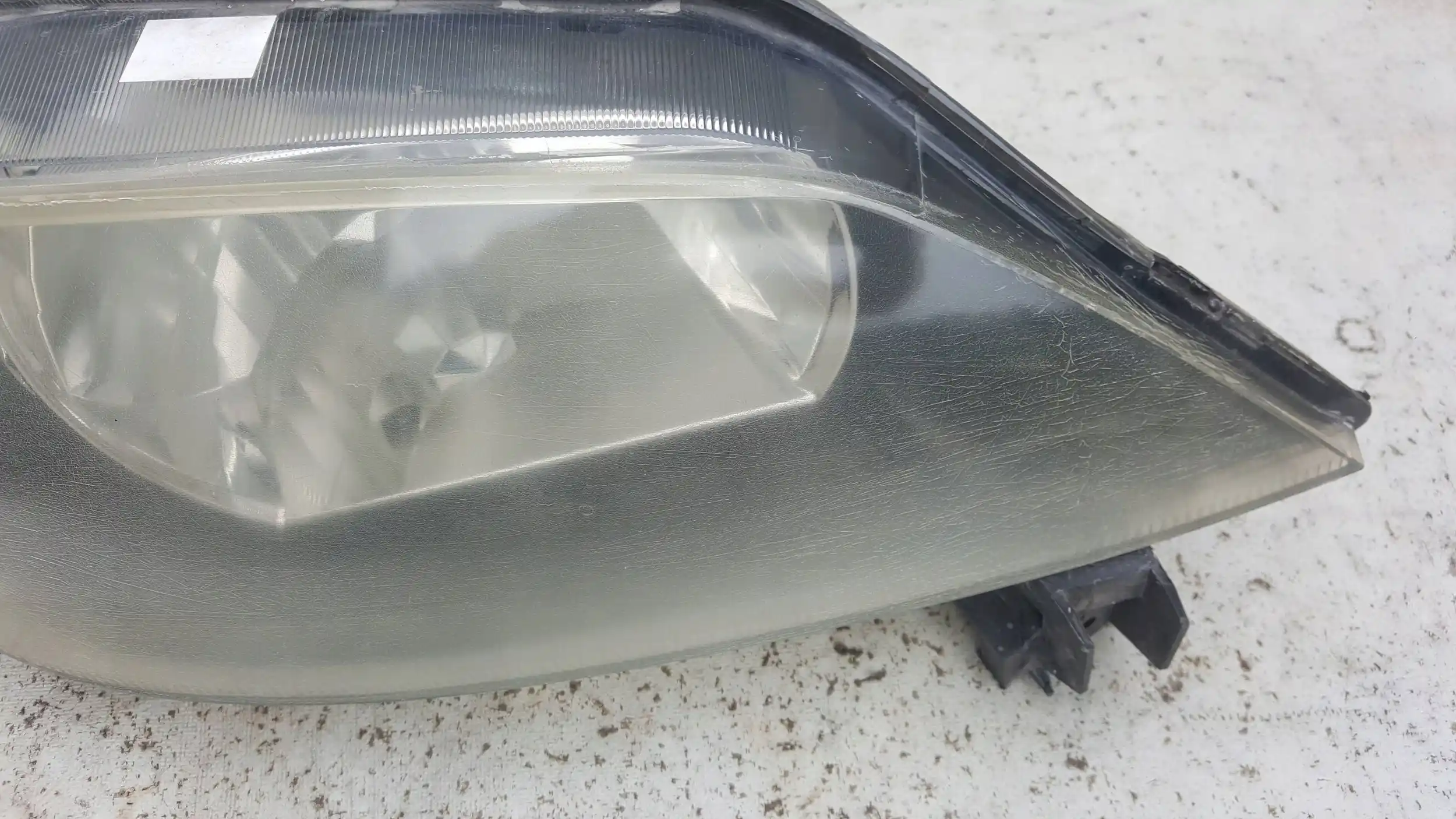 LAMPA PRAWY PRZÓD PRZEDNIA MAZDA 2 DY 02-07