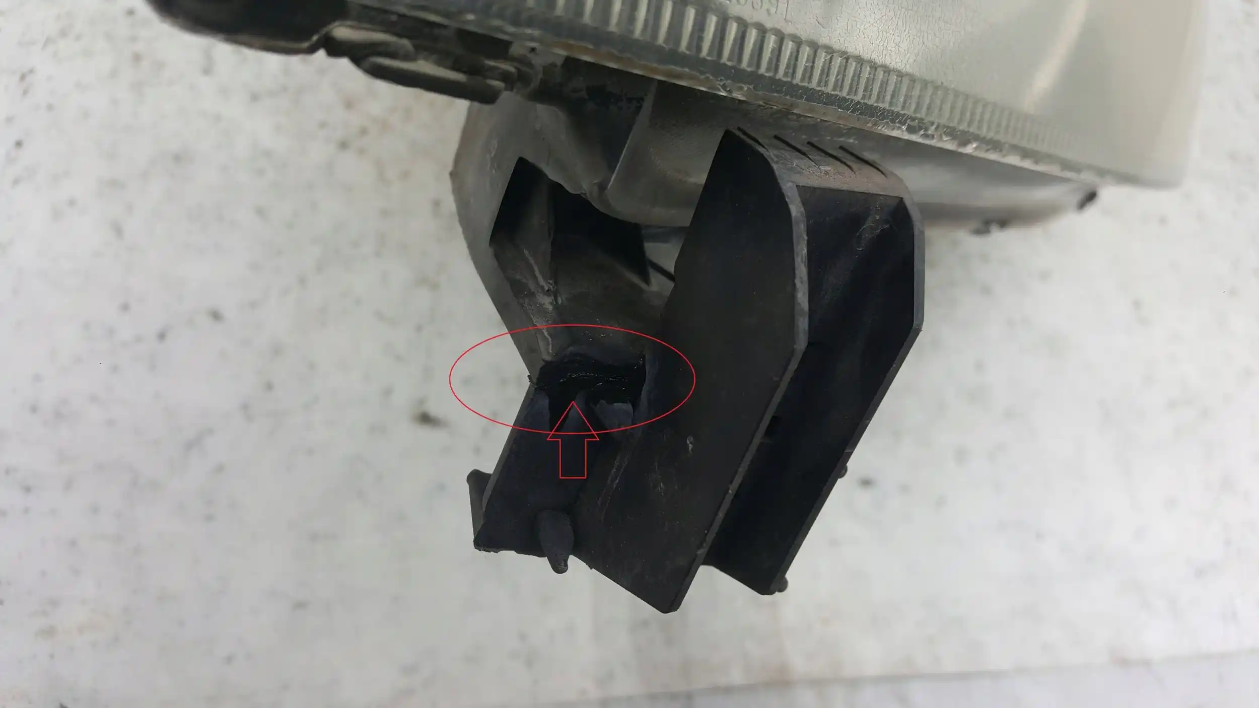 LAMPA LEWY PRZÓD PRZEDNIA 3M7113W030AF MAZDA 2 DY 02-07