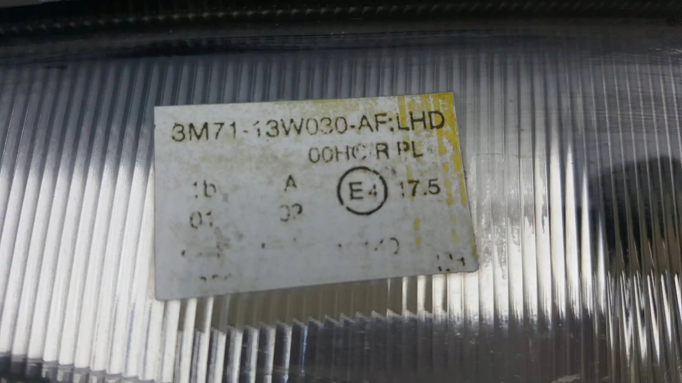 LAMPA LEWY PRZÓD PRZEDNIA 3M7113W030AF MAZDA 2 DY 02-07