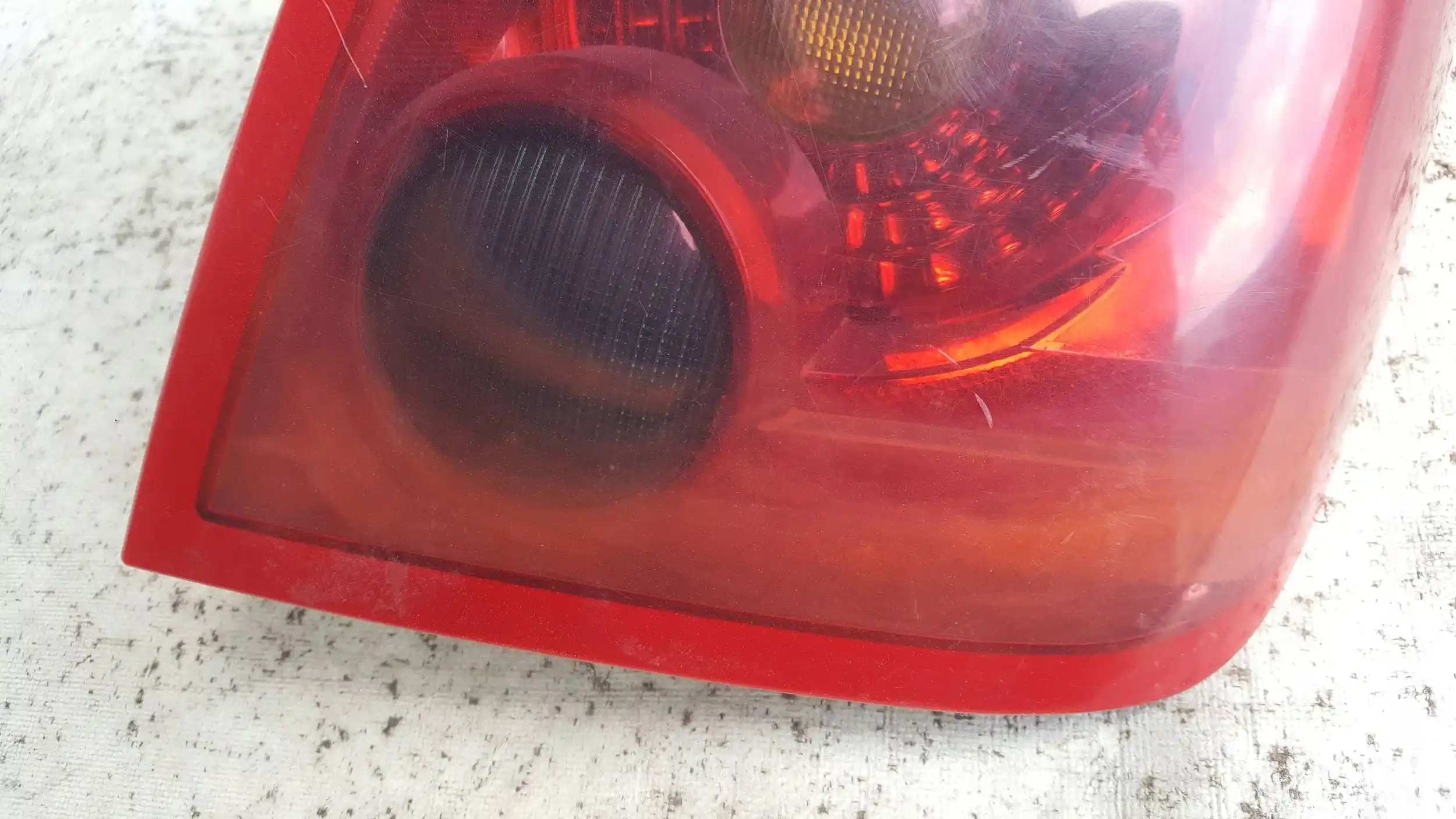 LAMPA PRAWY TYŁ TYLNA NISSAN PRIMERA III P12 HB 02-