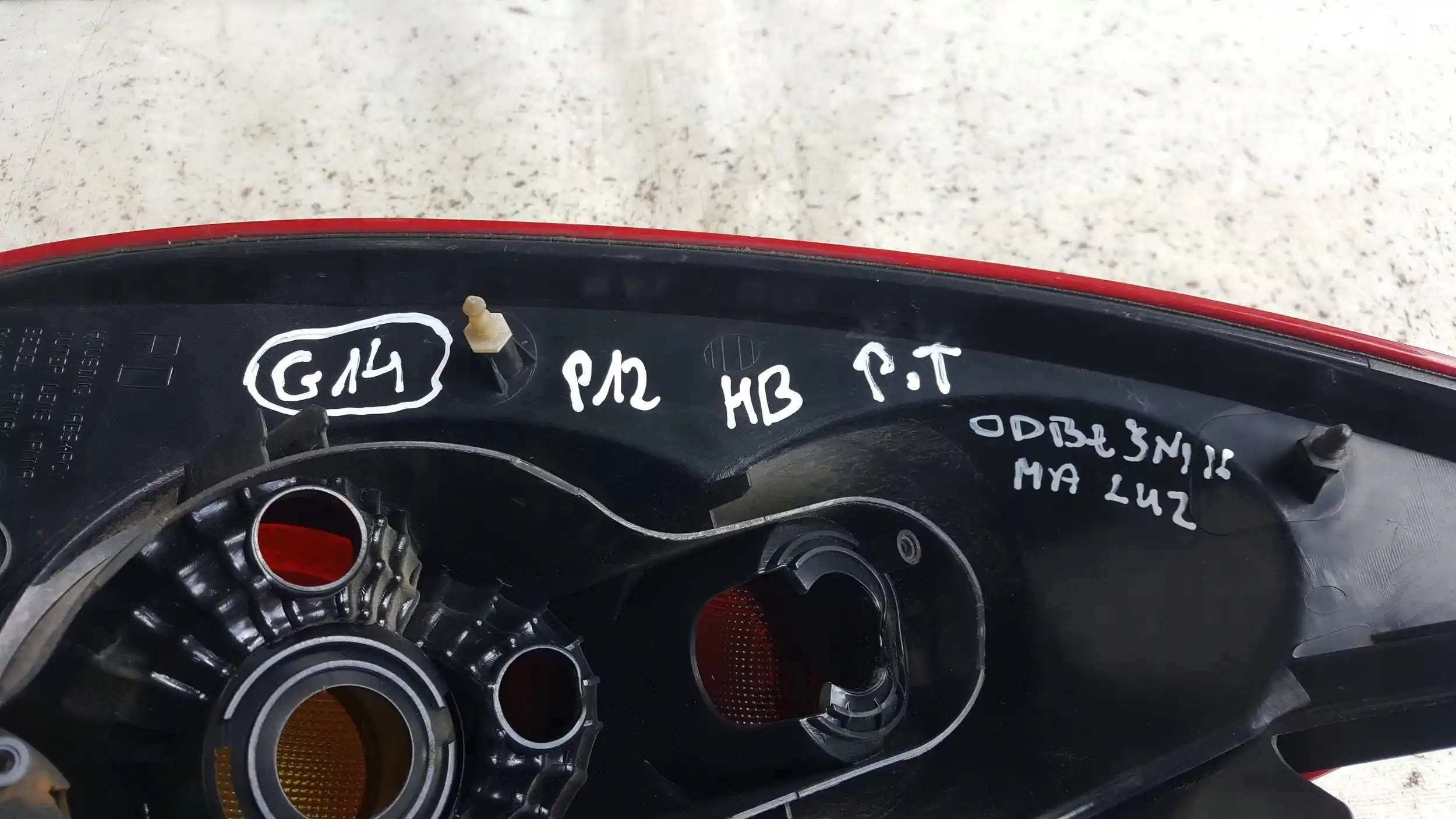 LAMPA PRAWY TYŁ TYLNA NISSAN PRIMERA III P12 HB 02-