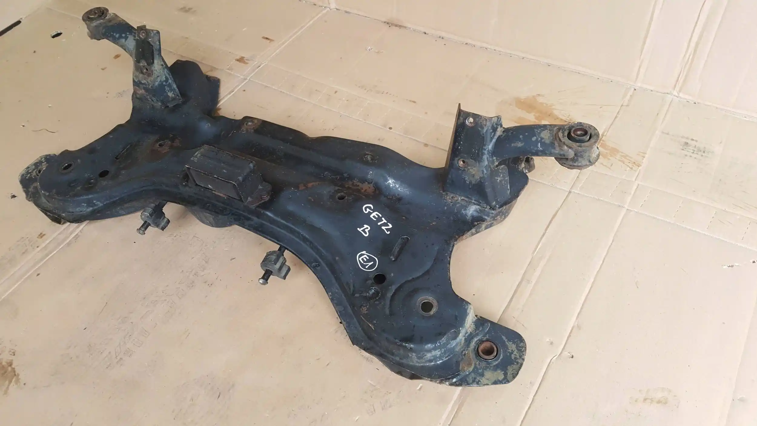 SANKI KOŁYSKA WÓZEK TRAWERS PRZÓD HYUNDAI GETZ 02- BENZYNA