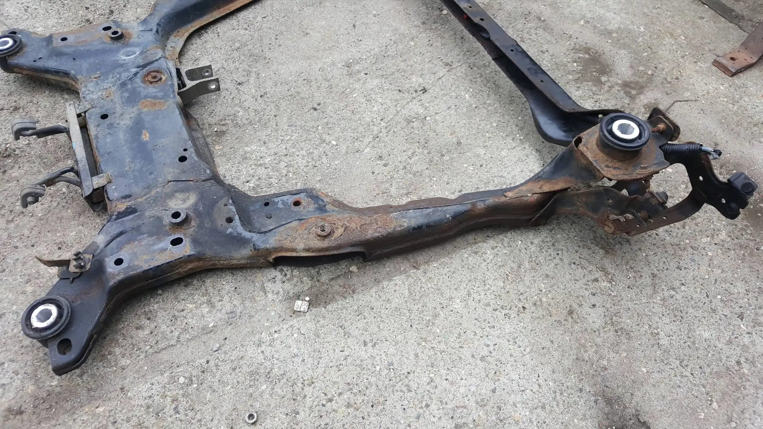 SANKI KOŁYSKA WÓZEK TRAWERS PRZÓD FORD GALAXY MK3 06- DIESEL