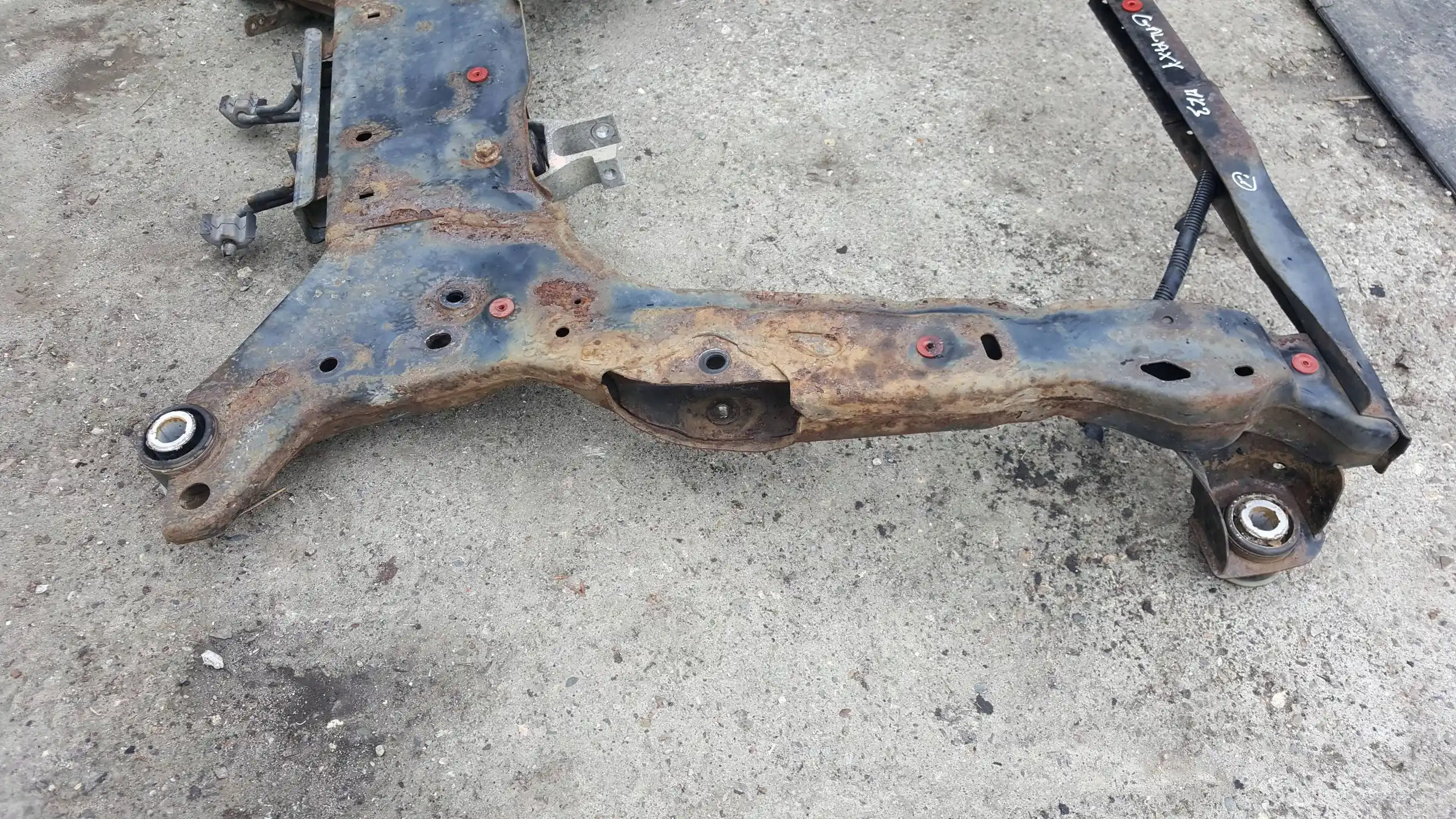 SANKI KOŁYSKA WÓZEK TRAWERS PRZÓD FORD GALAXY MK3 06- DIESEL
