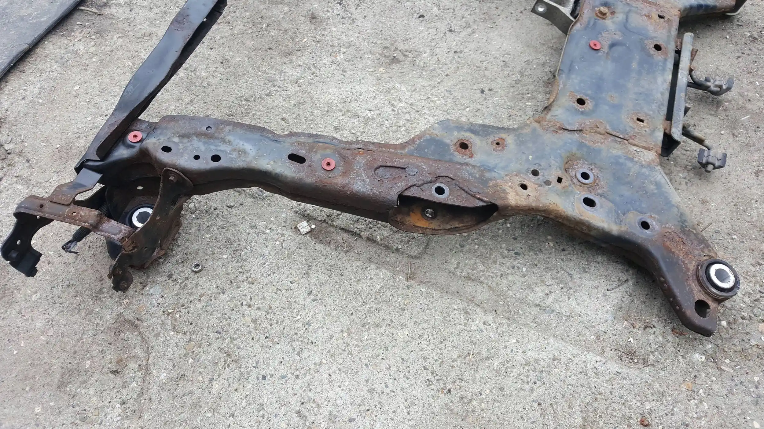 SANKI KOŁYSKA WÓZEK TRAWERS PRZÓD FORD GALAXY MK3 06- DIESEL