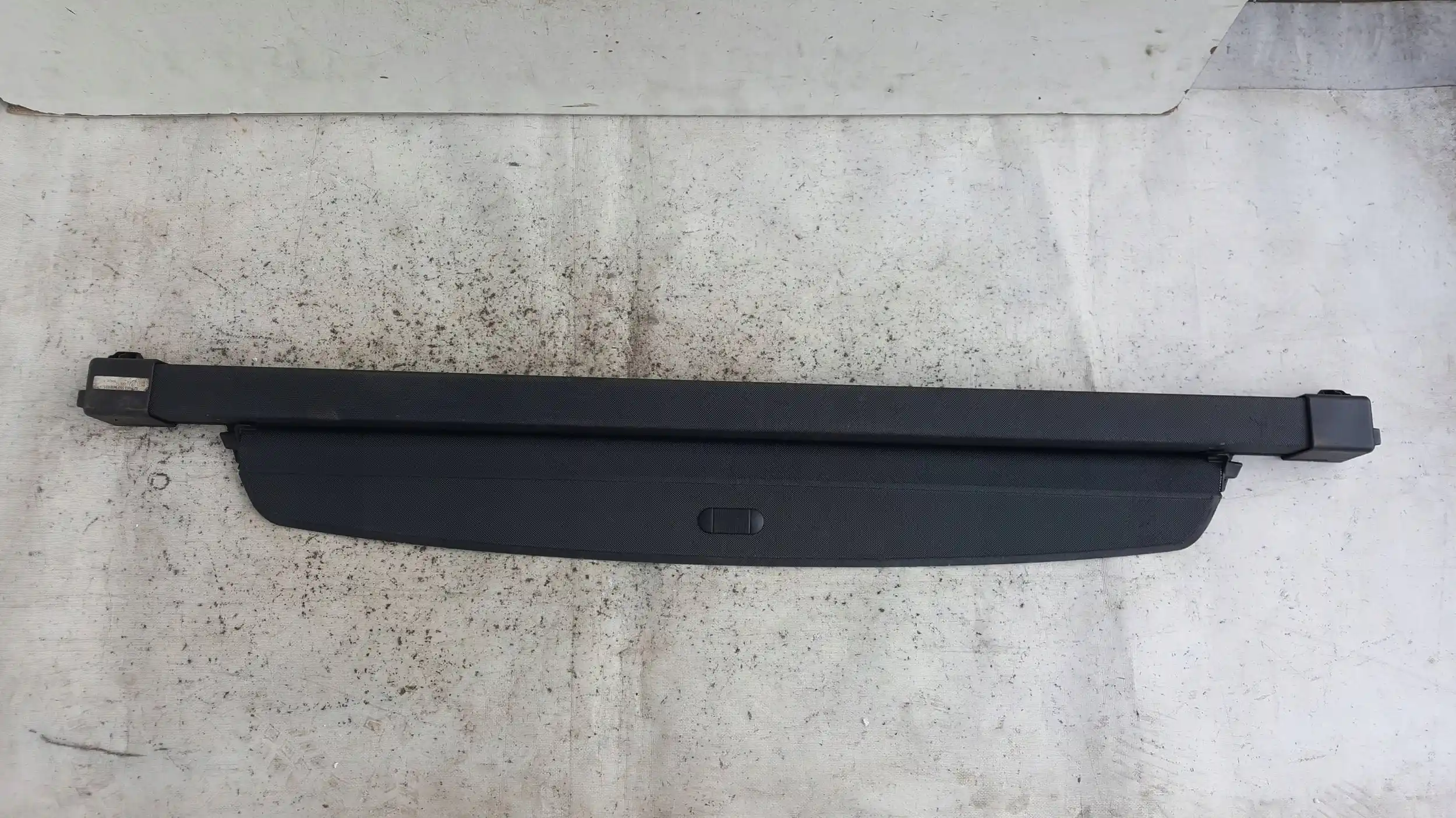ROLETA BAGAŻNIKA 8Z0863553 AUDI A2 5D 99-