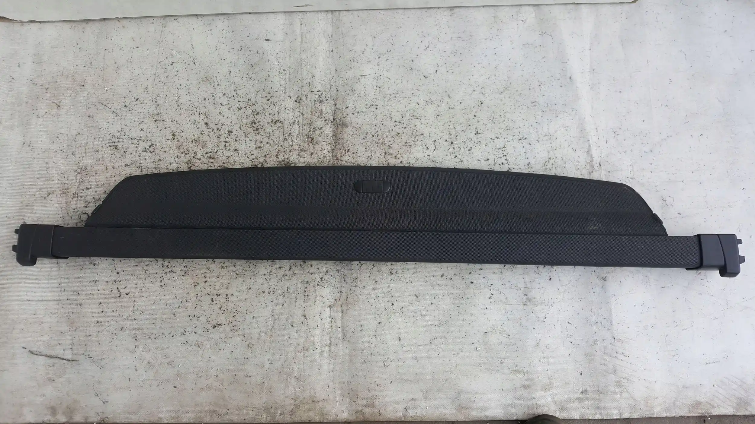ROLETA BAGAŻNIKA 8Z0863553 AUDI A2 5D 99-