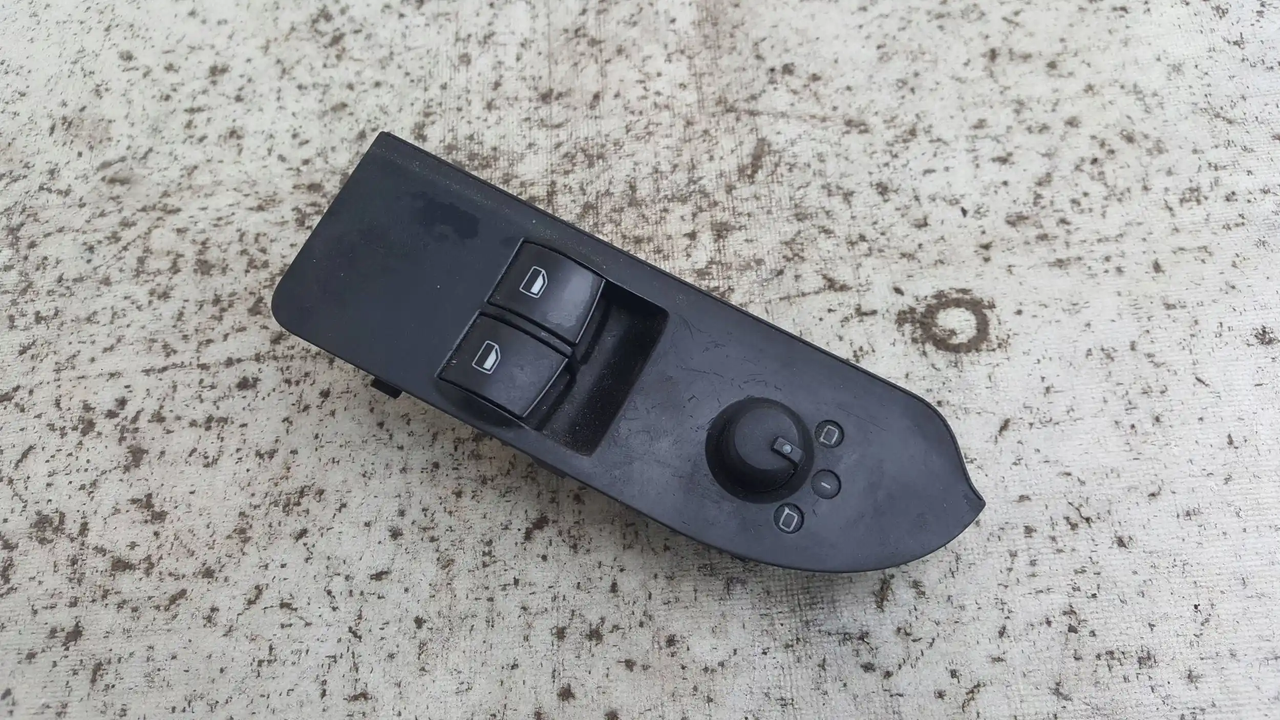 PANEL STEROWANIA SZYB LUSTEREK 8Z0959851E AUDI A2 99-