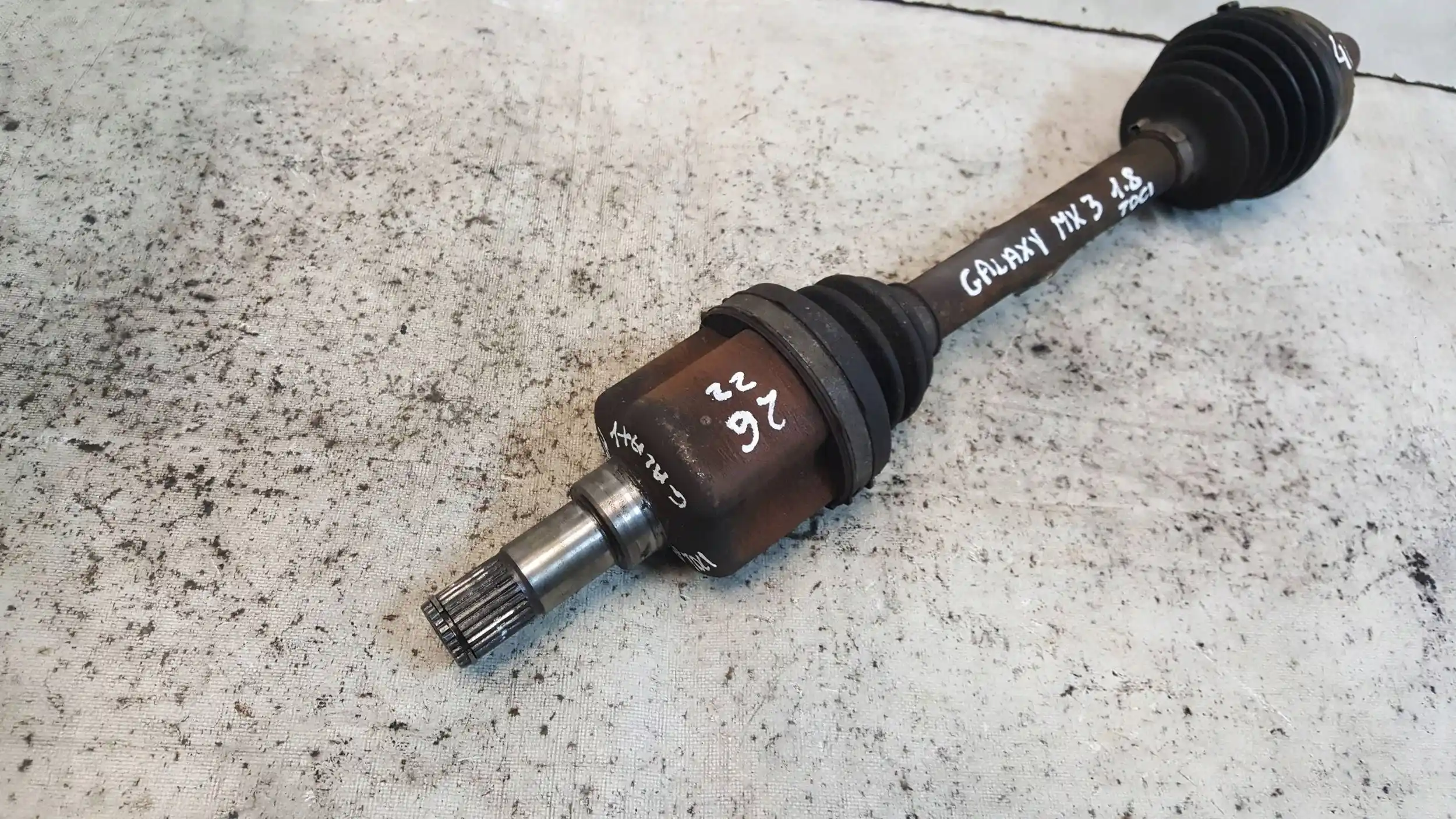 PÓŁOŚ LEWA KRÓTKA 6G913B437BD 40/26 FORD GALAXY MK3 1.8 TDCI 06-
