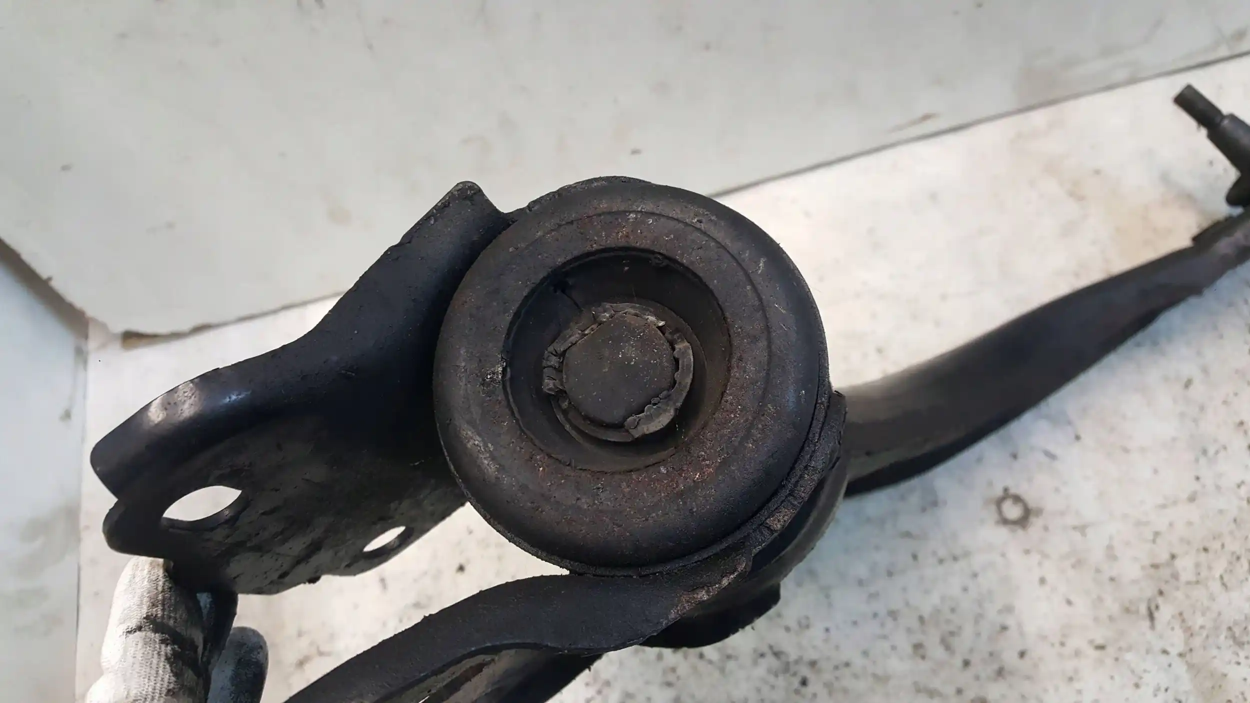 WAHACZ PRAWY PRZÓD PRZEDNI FORD GALAXY MK3 1.8 TDCI 06-