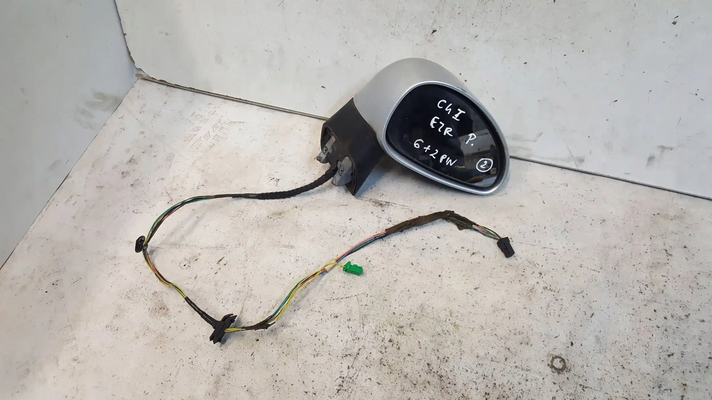 LUSTERKO PRAWE ELEKTRYCZNE 6+2 8PIN CITROEN C4 I 04- EZR