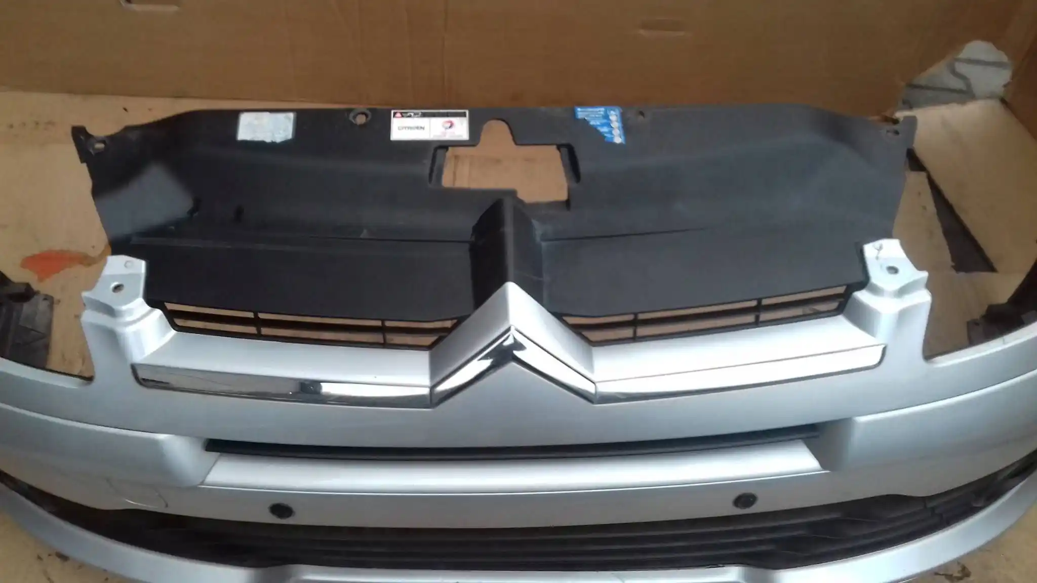 ZDERZAK PRZÓD PRZEDNI 9653902777 9646215477 CITROEN C4 I 04-08 EZR