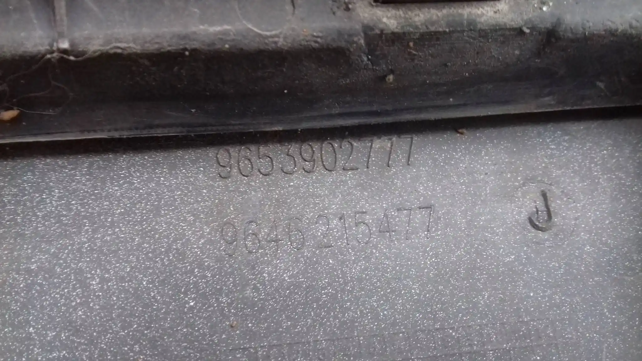ZDERZAK PRZÓD PRZEDNI 9653902777 9646215477 CITROEN C4 I 04-08 EZR